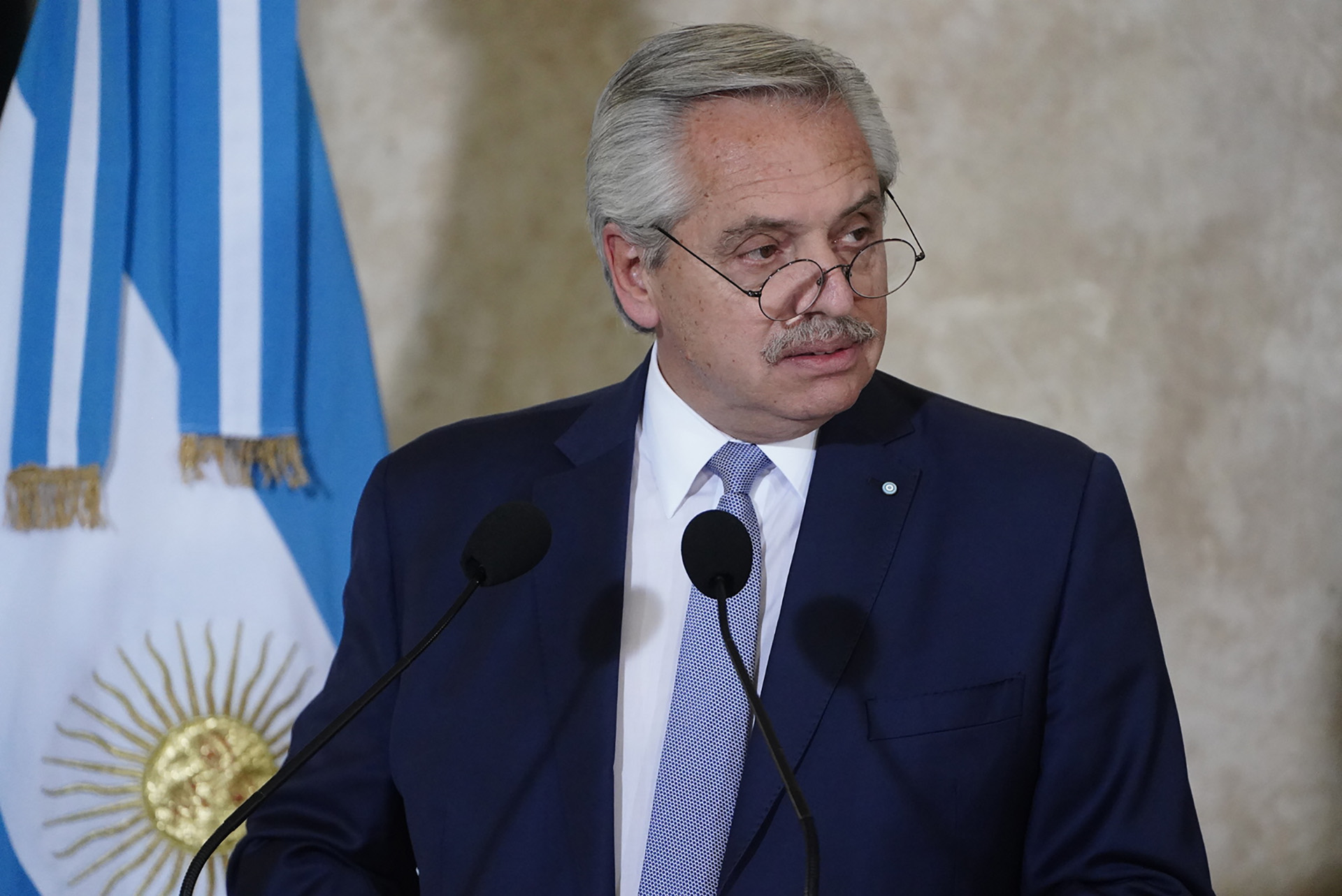 El Gobierno anunció un plan de jerarquización salarial para equiparar los  sueldos de los militares con los de las fuerzas de Seguridad Federal -  Infobae