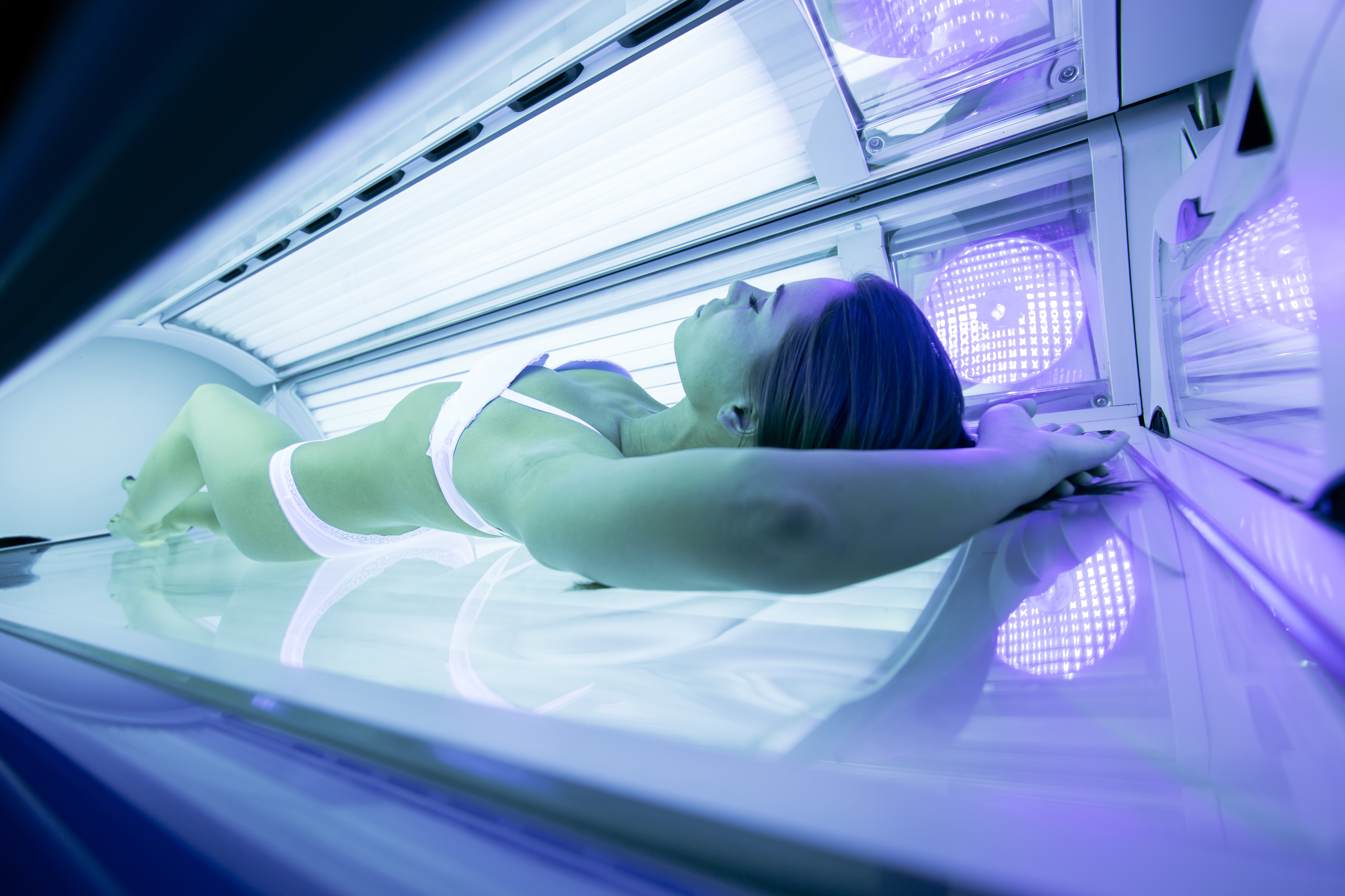 El uso de camas solares aumenta el riesgo de sufrir cáncer de piel/Archivo