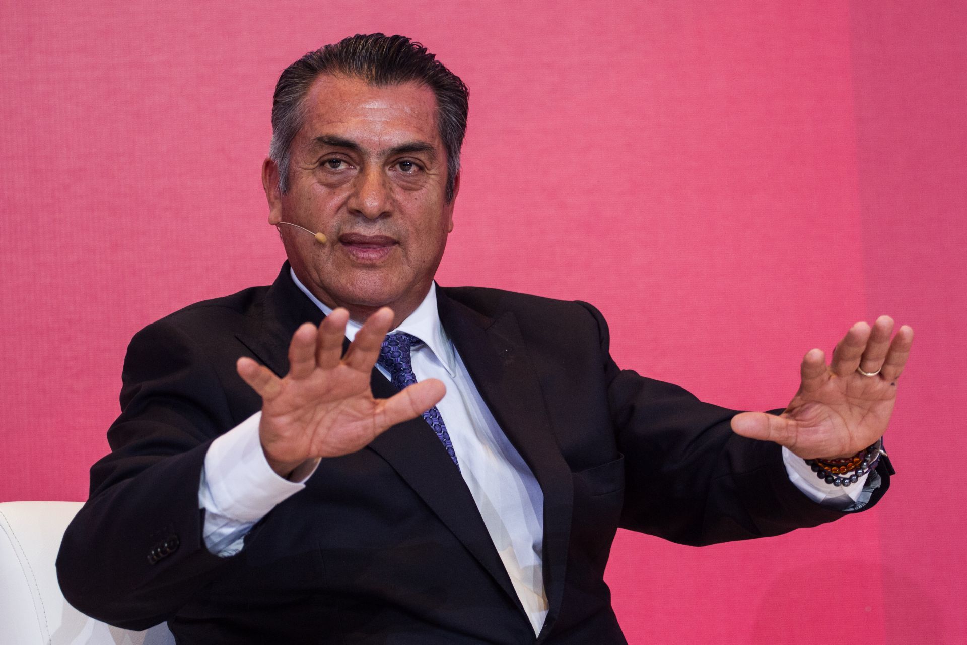 The most controversial proposals of El Bronco, such as that of “mochar  hands” corrupt - Infobae