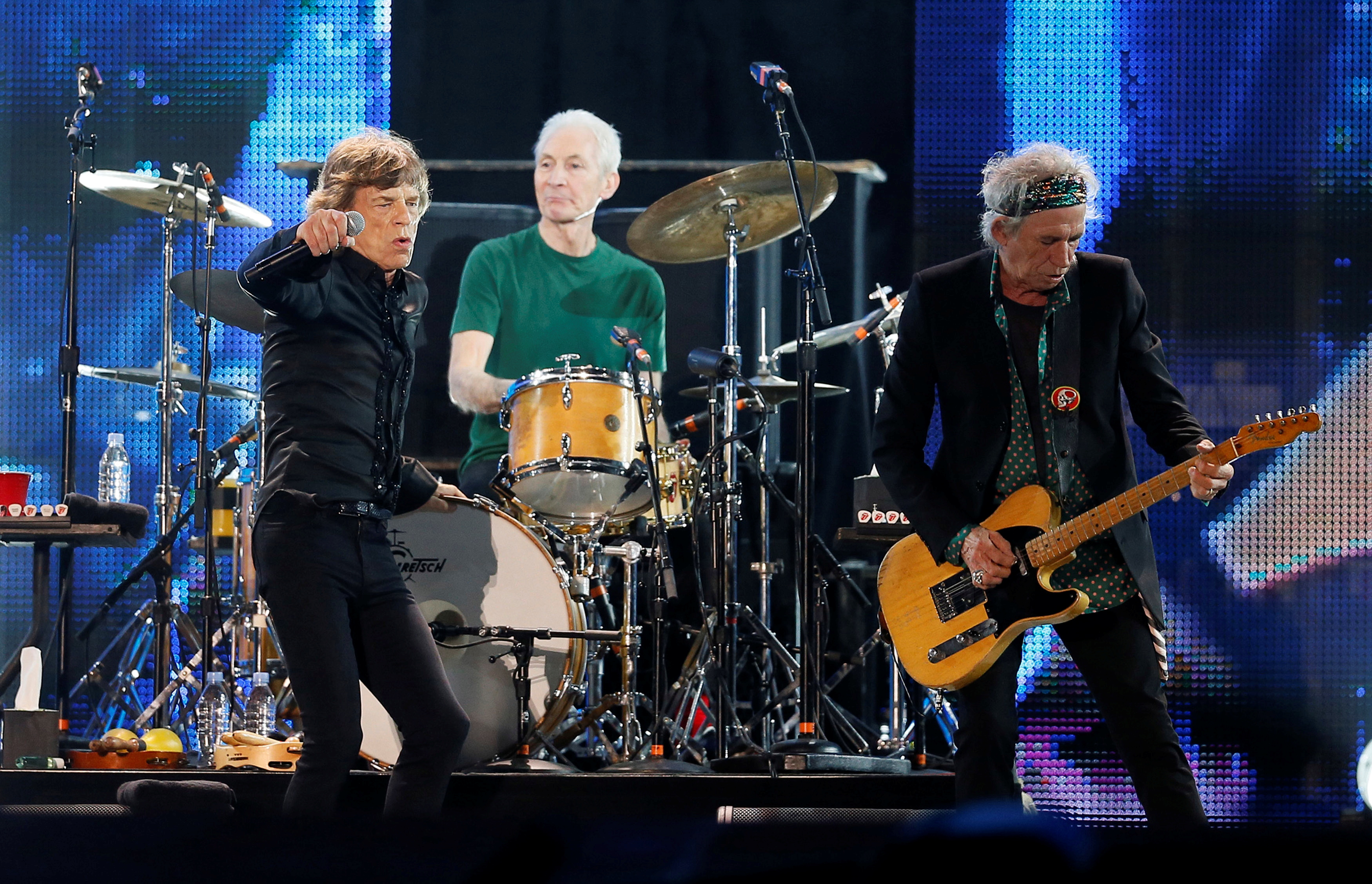 Mick Jagger, Charlie Watts y Keith Richards en Abu Dhabi, febrero 2014 (REUTERS/ Stringer/File Photo)