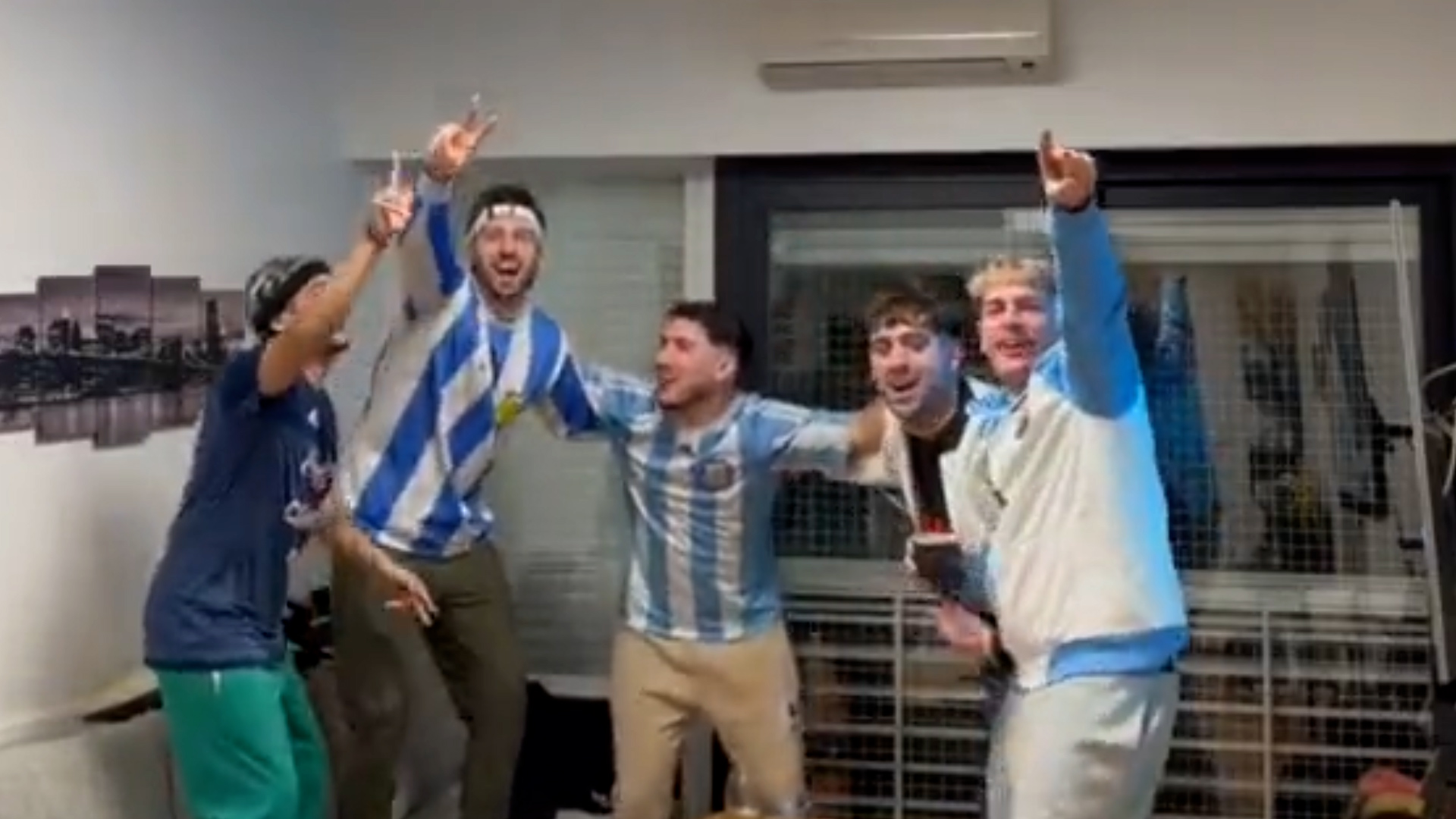 El nuevo hit de la selección argentina para el Mundial de Qatar: la canción para la Scaloneta al ritmo de Bizarrap y Quevedo