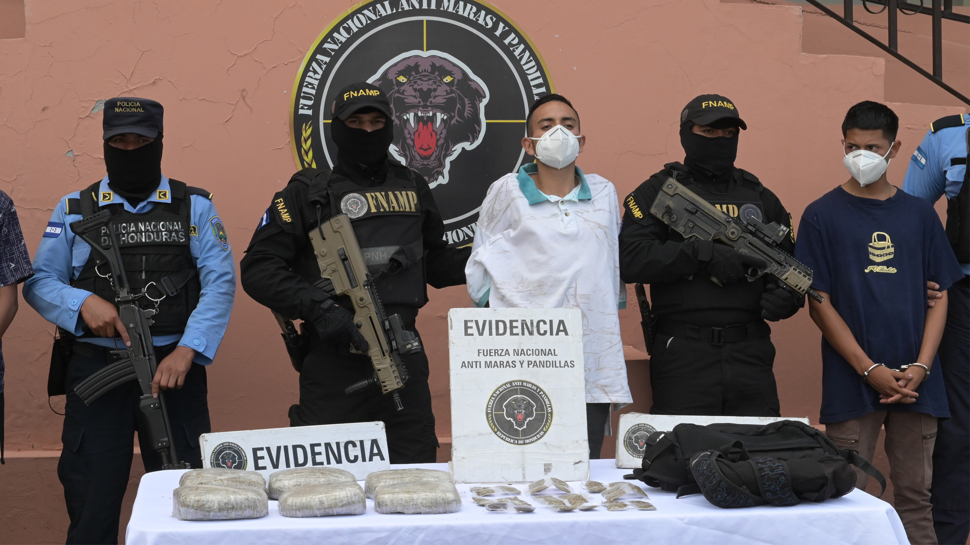 En el plano de las drogas el panorama cayó drásticamente. El gobierno de Hernández se atribuye la reducción en un 83 por ciento del tráfico de cocaína a Estados Unidos (Foto: Fernando Calzada)
