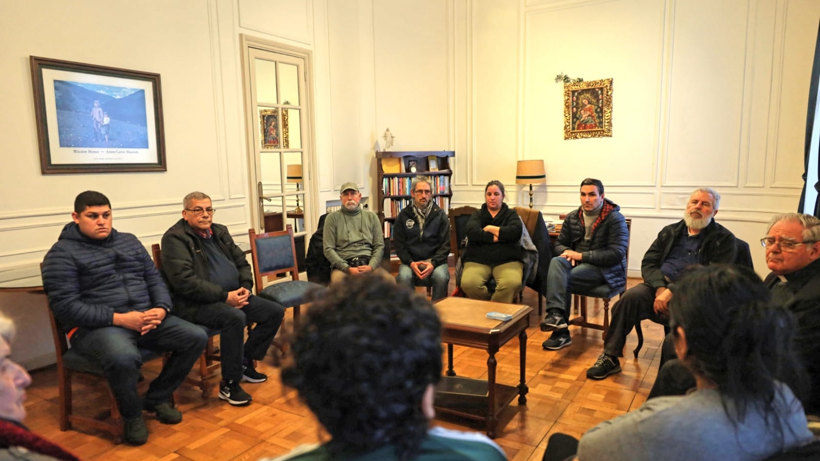 The official social movements met with Monsignor Oscar Ojea and explained the details of the mobilization of August 7