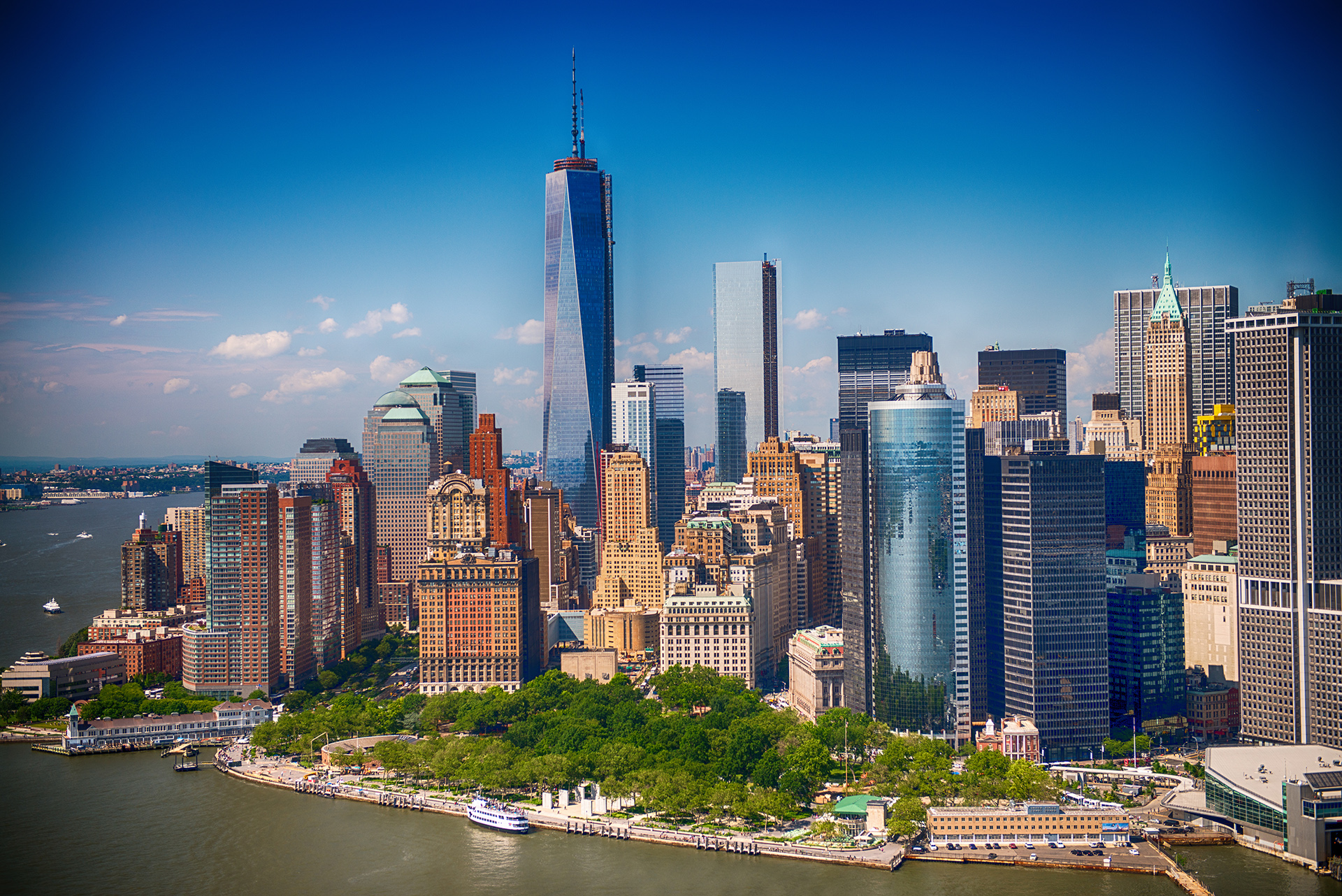 Hay empresas que ofrecen city tours por toda la ciudad (Shutterstock)
