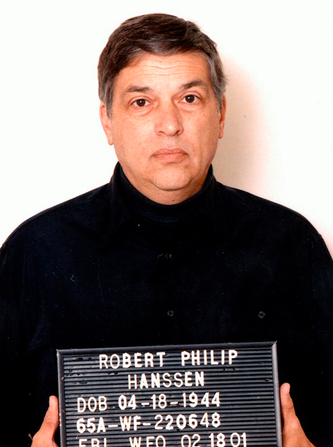 Robert Hansser fue apresado por 20 años de filtraciones y castigado con 15 cadenas perpetuas (Wikipedia / FBI)