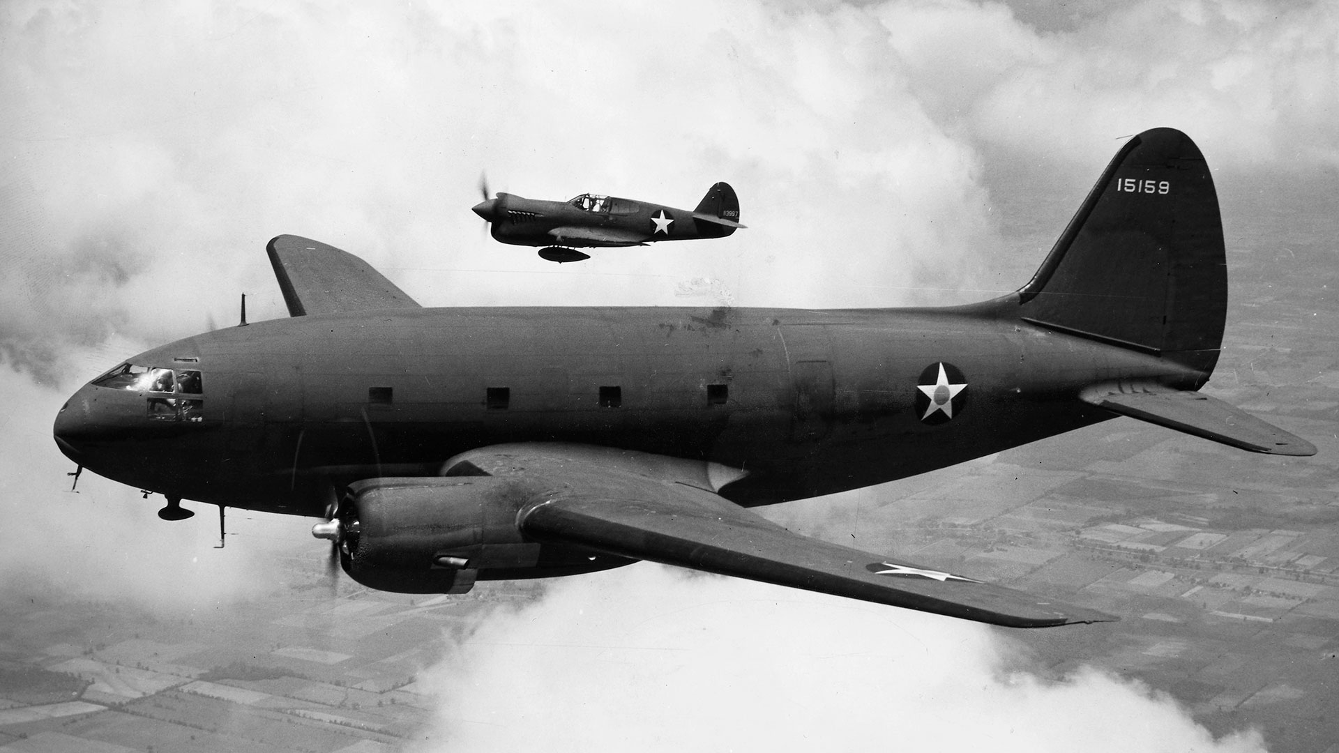 Un Beechcraft C-45 expeditor, otro de los modelos que fueron ampliamente utilizados para llevar equipamiento desde la India hacia China. (Grosby)