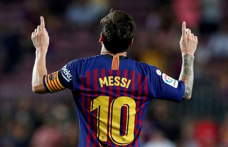 Foto de archivo, El futbolista argentino Lionel Messi celebra un gol en el estadio Camp Nou de Barcelona, España, 18 de agosto, 2018. REUTERS/Albert Gea