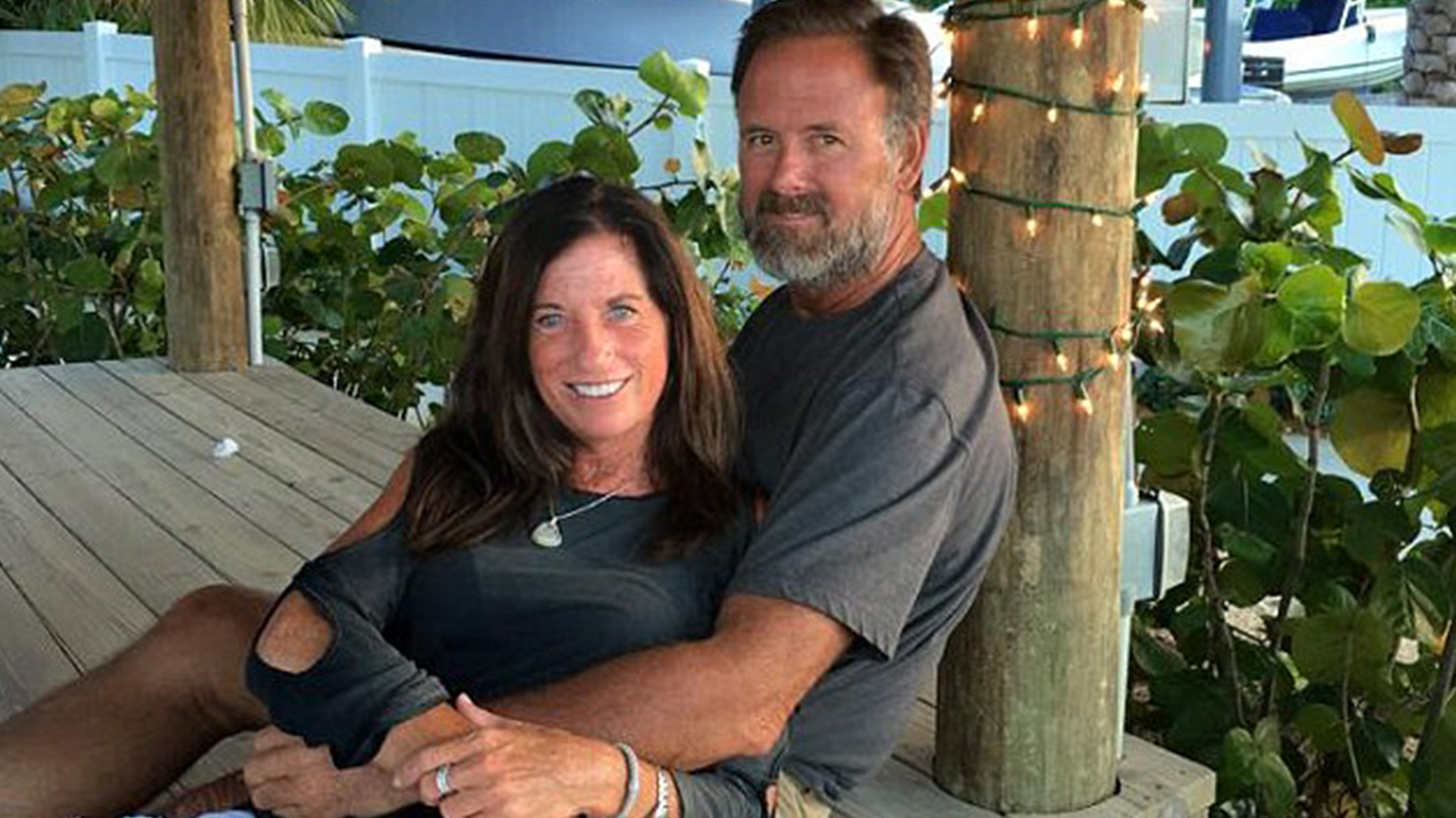 Michelle y John Stevens fueron asesinados por Austin en la puerta de su casa en Miami