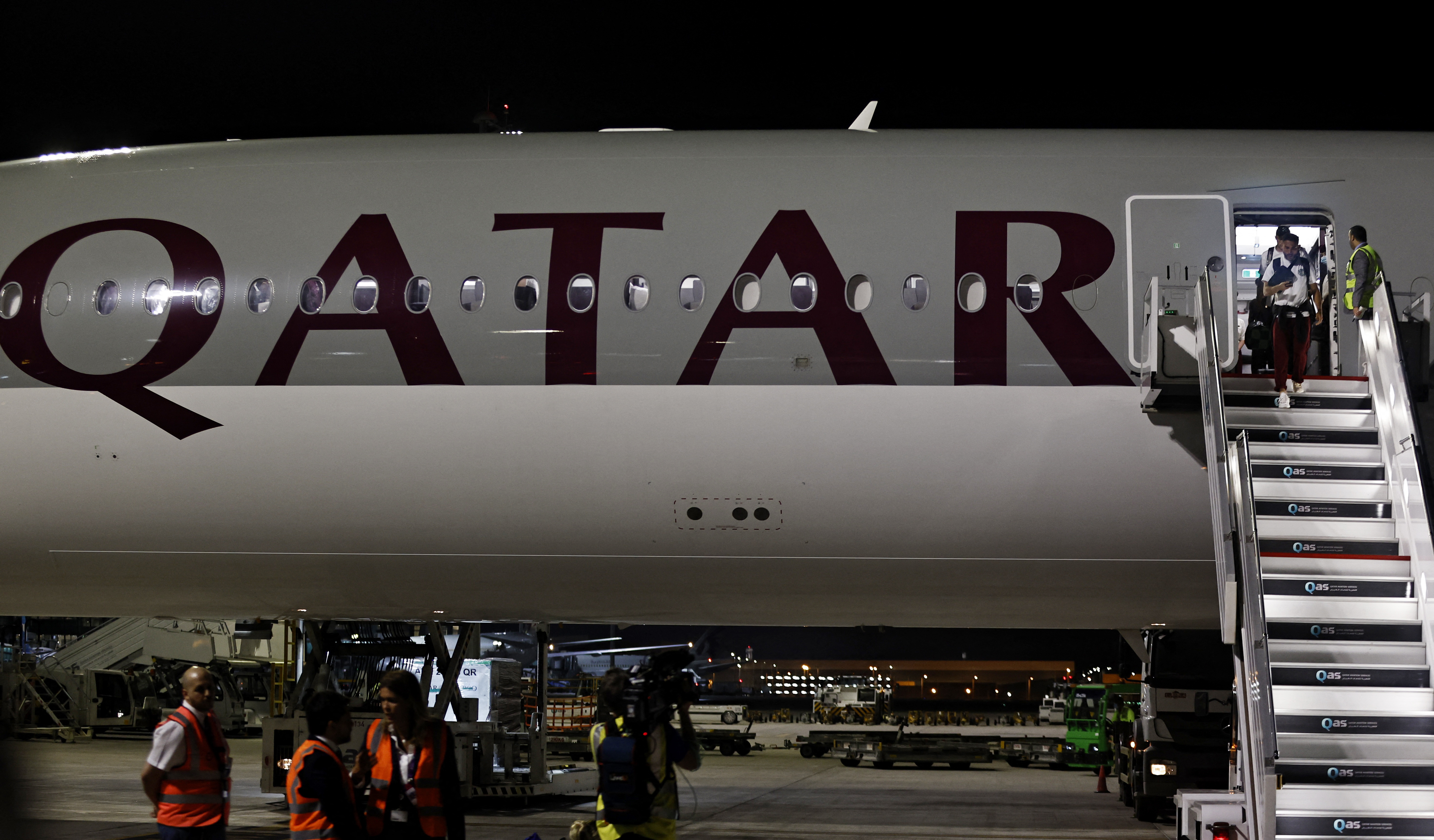 Estados Unidos aterrizó en Doha y se convirtió en la primera selección en  llegar a Qatar - Infobae