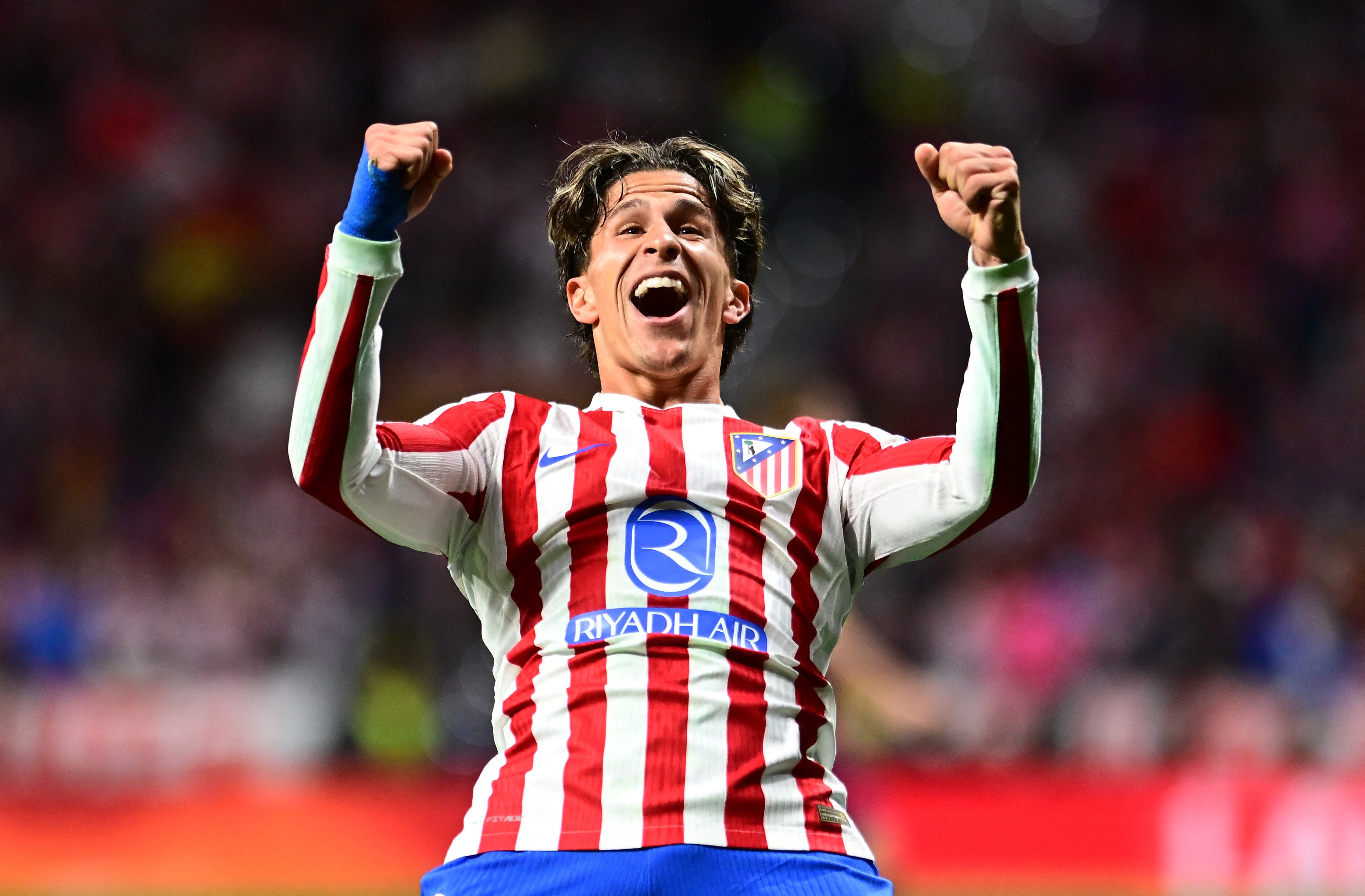 Del gol de Simeone y la expulsi&oacute;n de Nico Gonz&aacute;lez a la brutal patada a Thiago Almada: las perlitas de Atl&eacute;tico de Madrid-Barcelona 