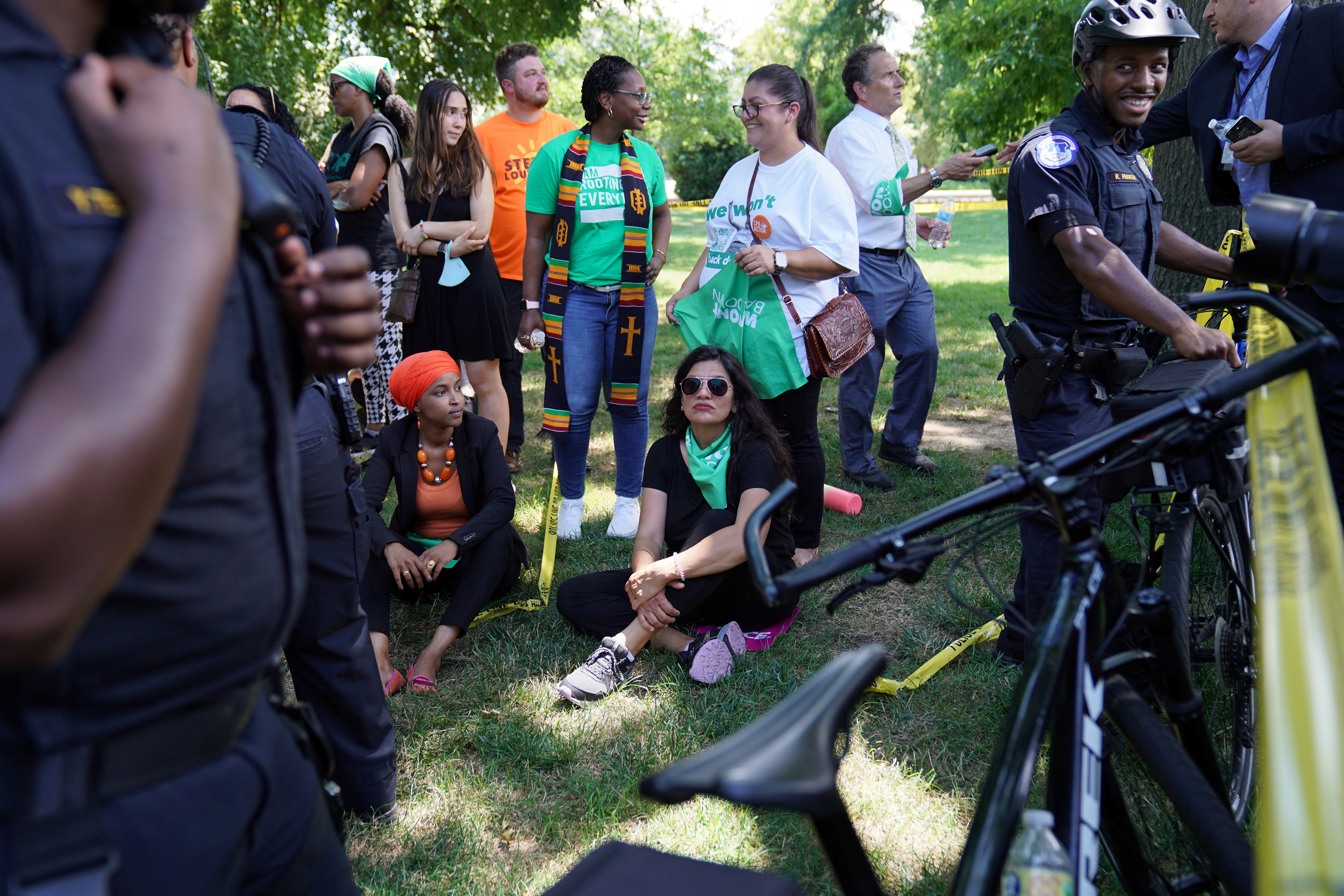 Ilhan Omar y Rashida Tlaib también fueron detenidas en la protesta (REUTERS/Sarah Silbiger)