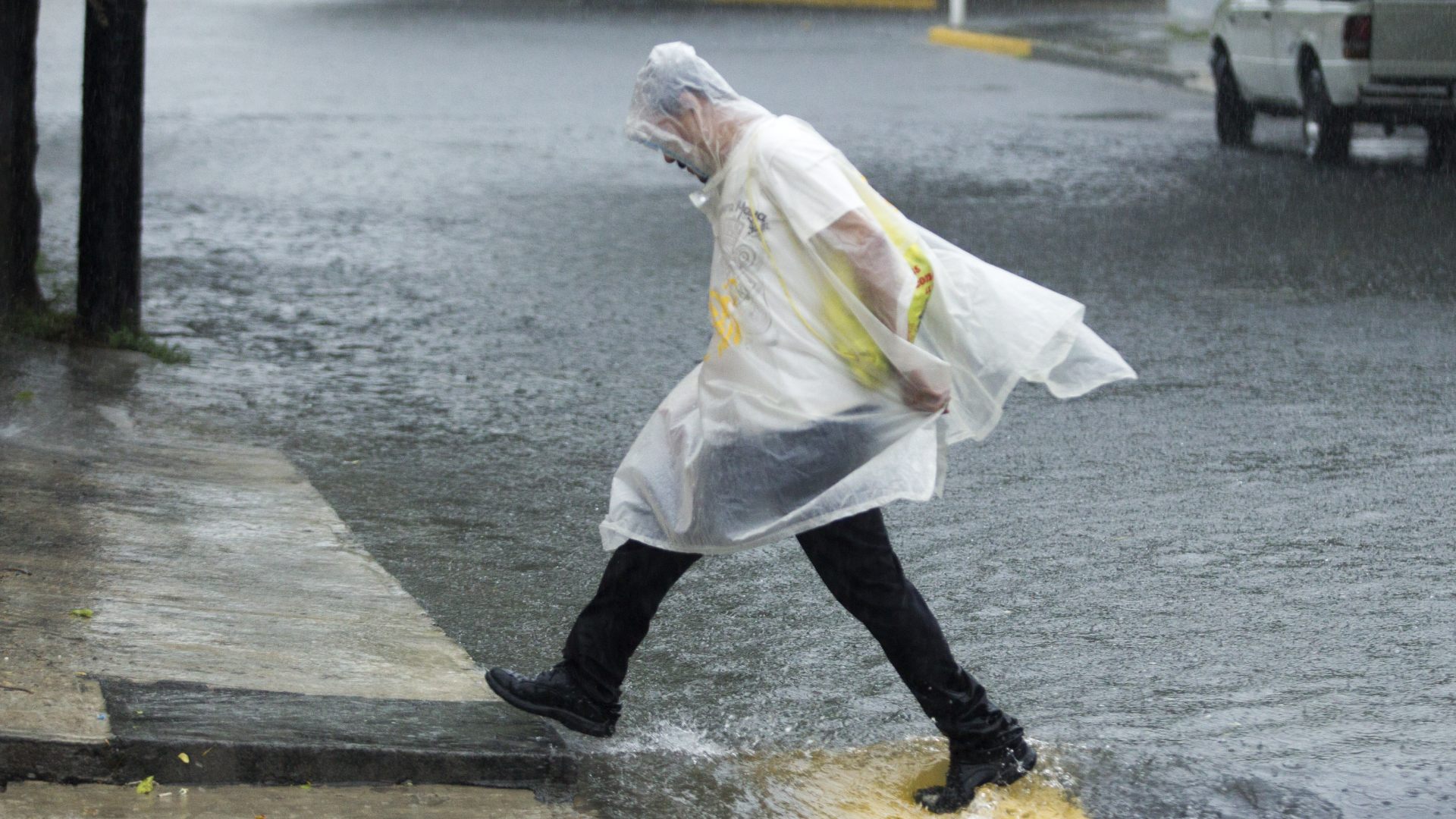Las autoridades de Nuevo León señalaron que la lluvia de seis meses cayó en seis horas  (Foto: Cuartoscuro)