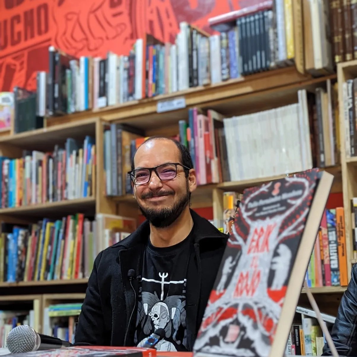 El autor caleño es una de las voces distintas de la nueva literatura colombiana, con su libro "Erik el Rojo". (Facebook/Tulio Fernández).