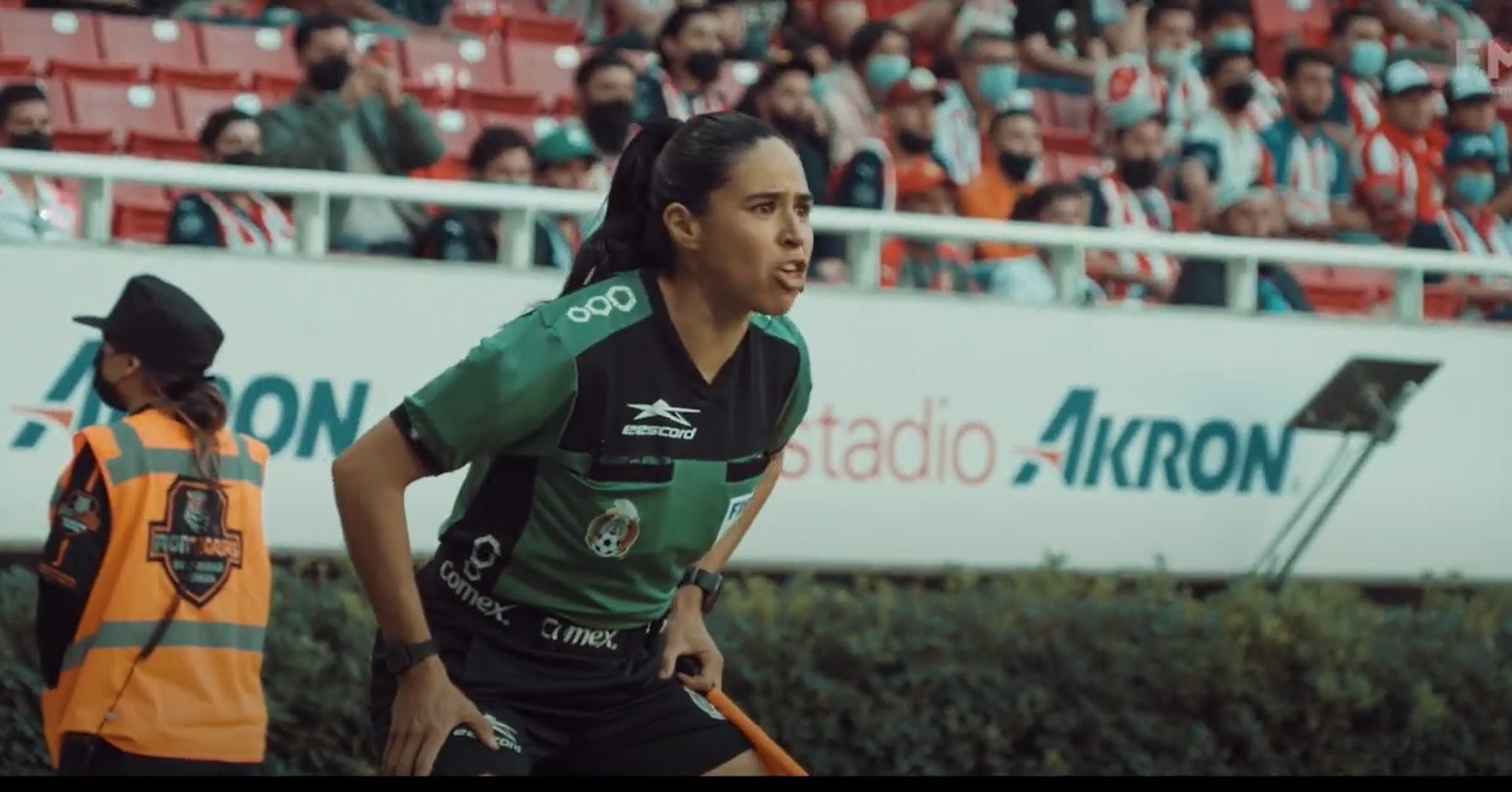 Karen Díaz, primera árbitro mexicana en asistir a una Copa del Mundo. Foto: FMF