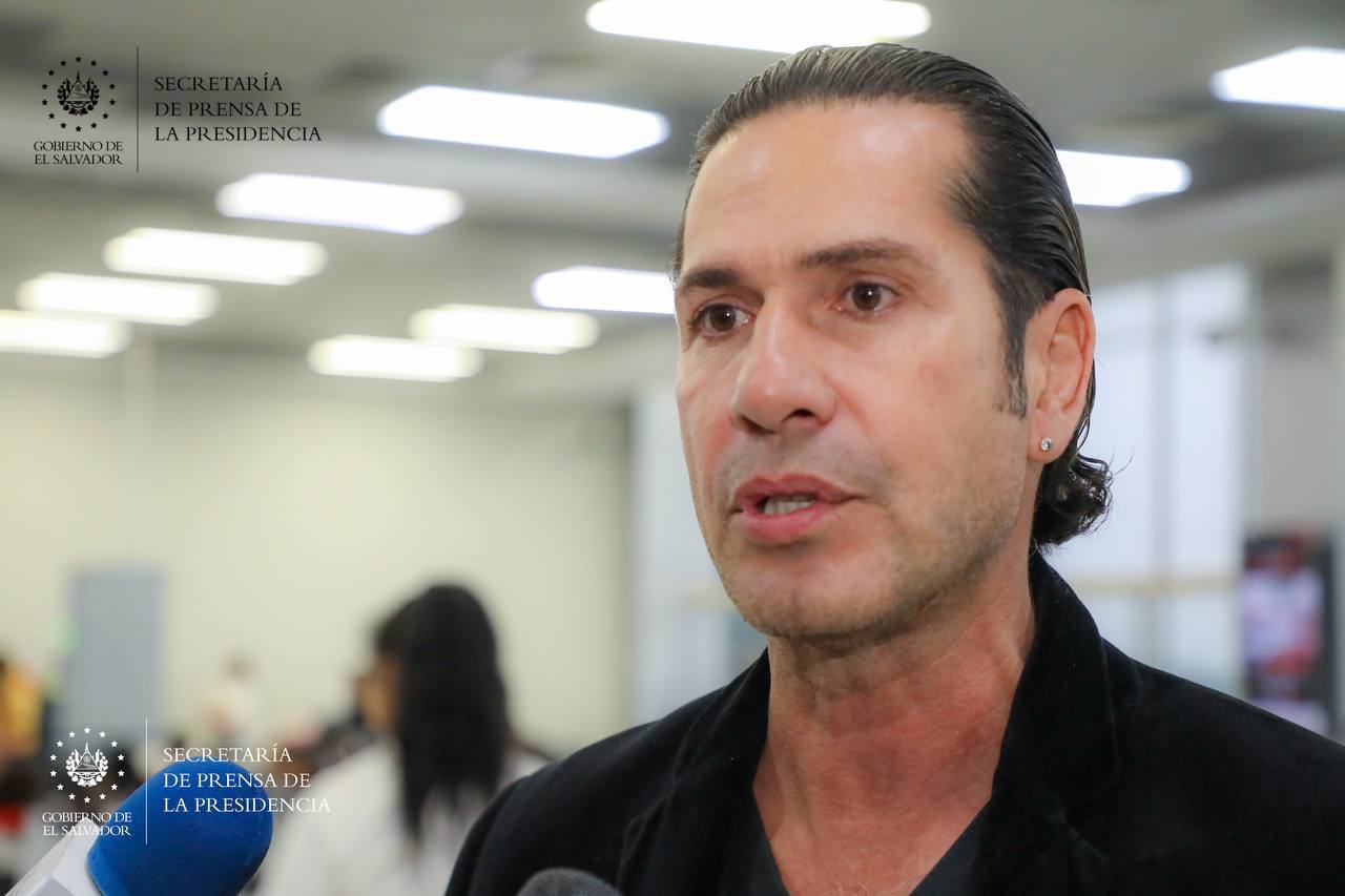 Gregorio Pernía elogió los avances de El Salvador en un video difunido por el gobierno de Bukele
