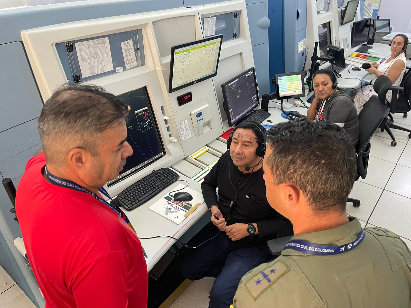 Imagen de archivo del Puesto de Mando Unificado instalado para la búsqueda de la Aeronave tipo C206 desaparecida entre Caquetá y Guaviare. /Aeronáutica Civil