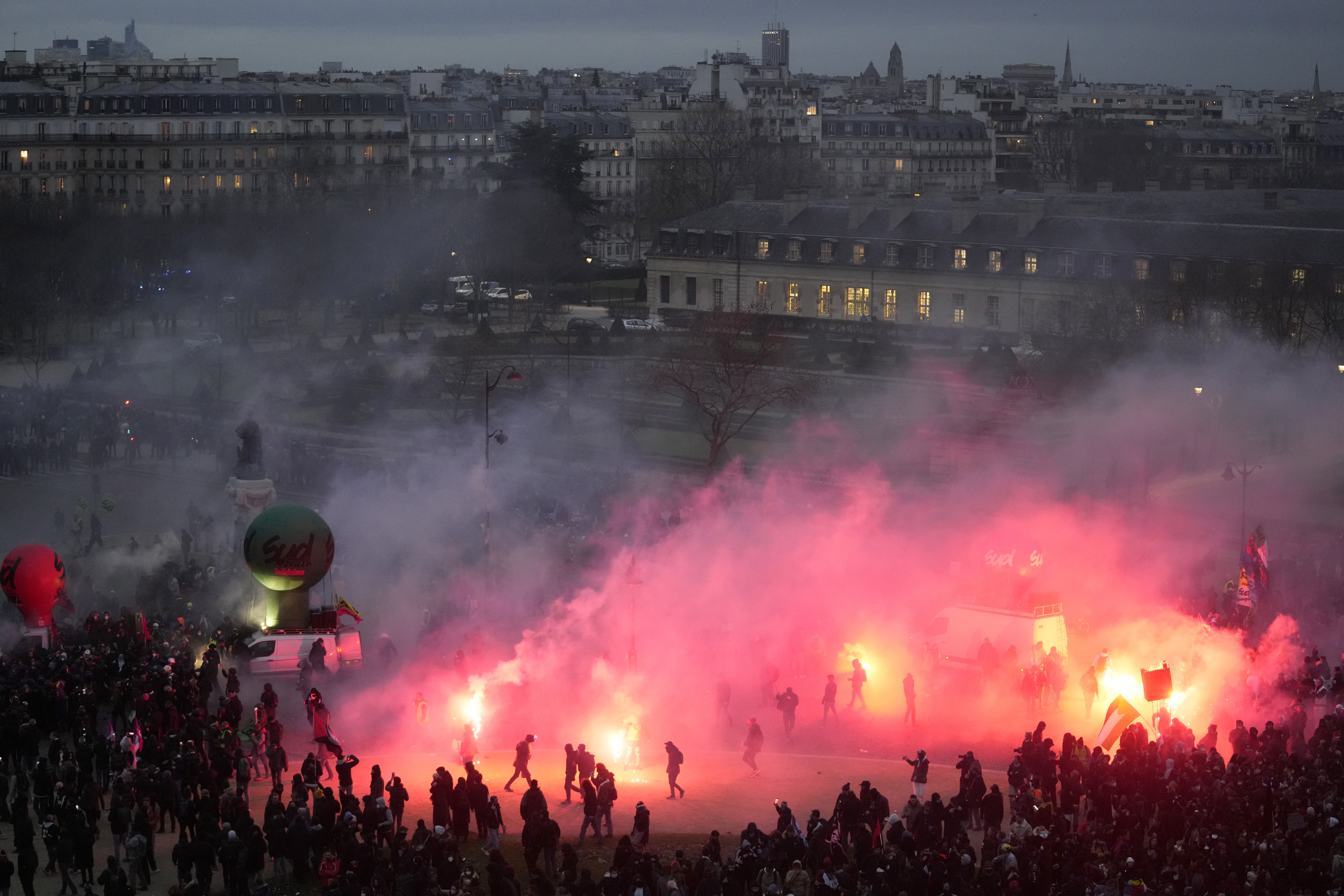Reforma jubilatoria en Francia: cuáles son sus claves y por qué ha desatado protestas masivas