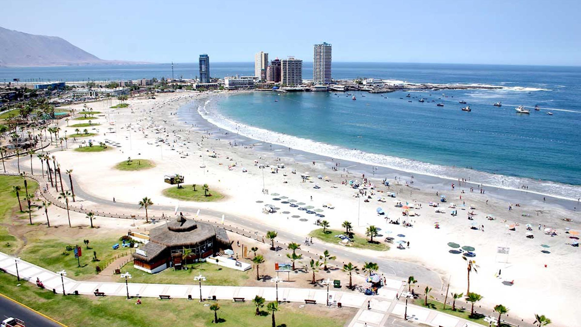 Playa Cavancha de Iquique, en la región de Tarapacá en Chile. Zona turística que permanece en cuarentena por la alta cifra de contagios por COVID-19 en Chile