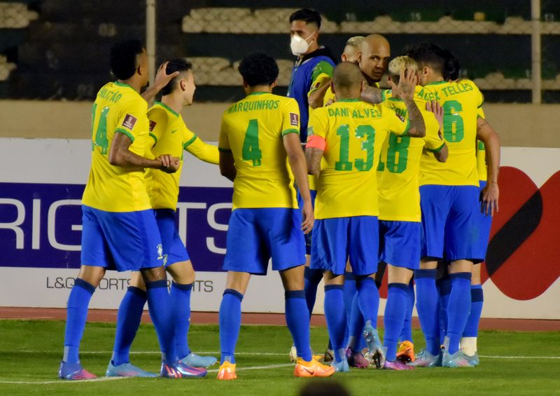 Tite anunció la lista de 26 jugadores de Brasil para el Mundial de Qatar con la presencia de Dani Alves y varias ausencias de peso
