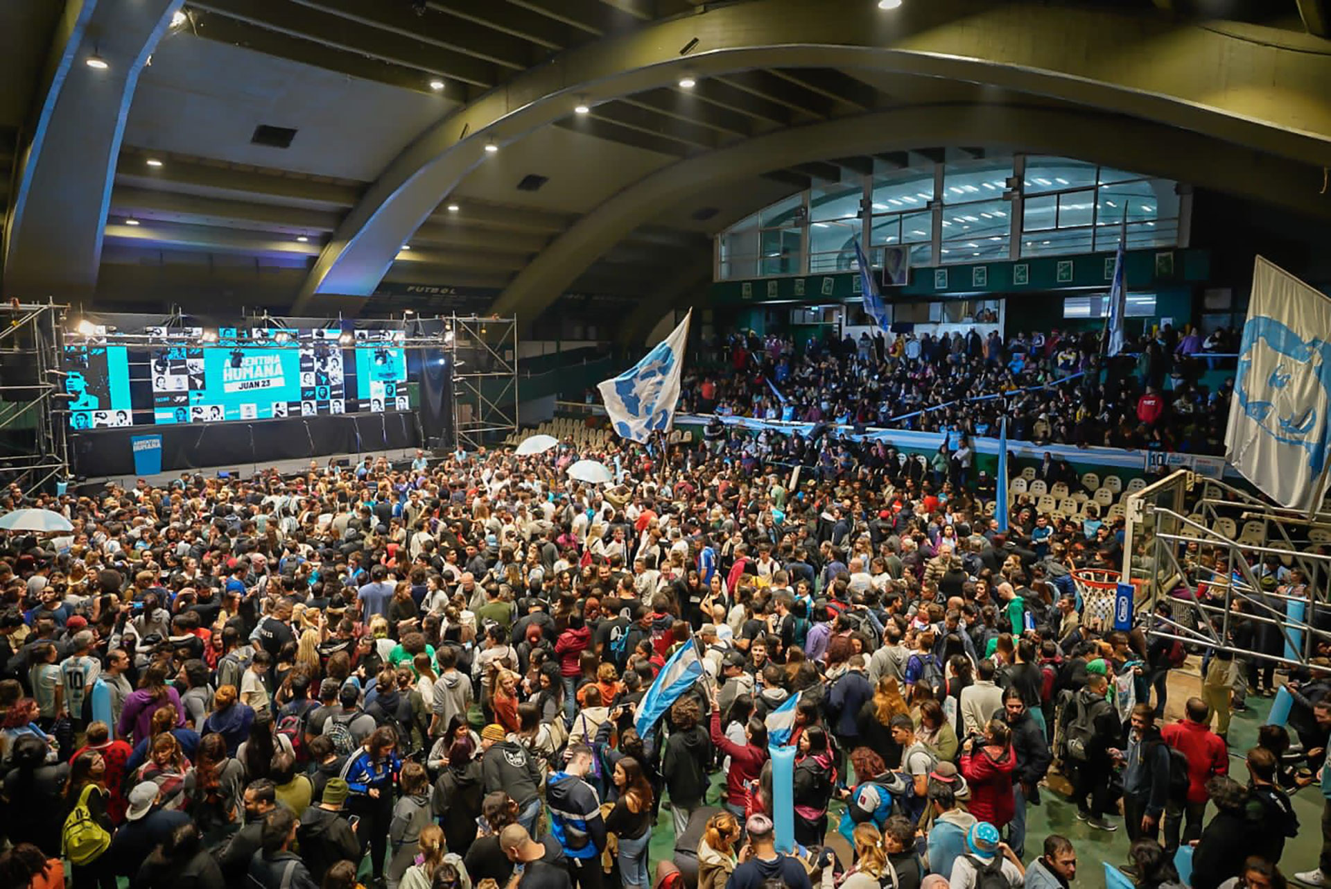 Una multitud apoyó el lanzamiento presidencial de Juan Grabois