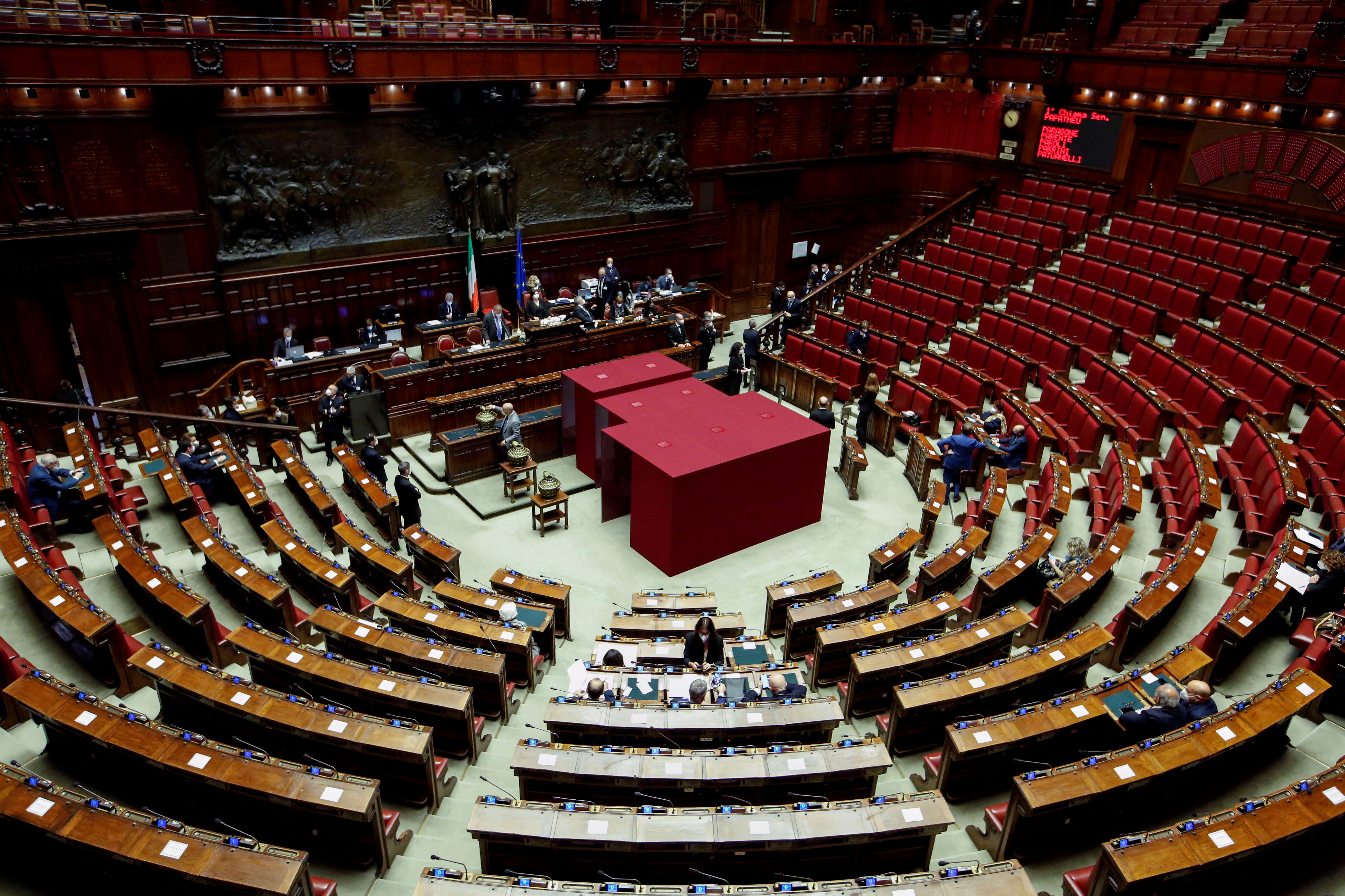 Vista general de la Cámara de Diputados mientras continúa la votación para elegir al nuevo presidente del país, en Roma, Italia, el 29 de enero de 2022. REUTERS/Remo Casilli/Pool