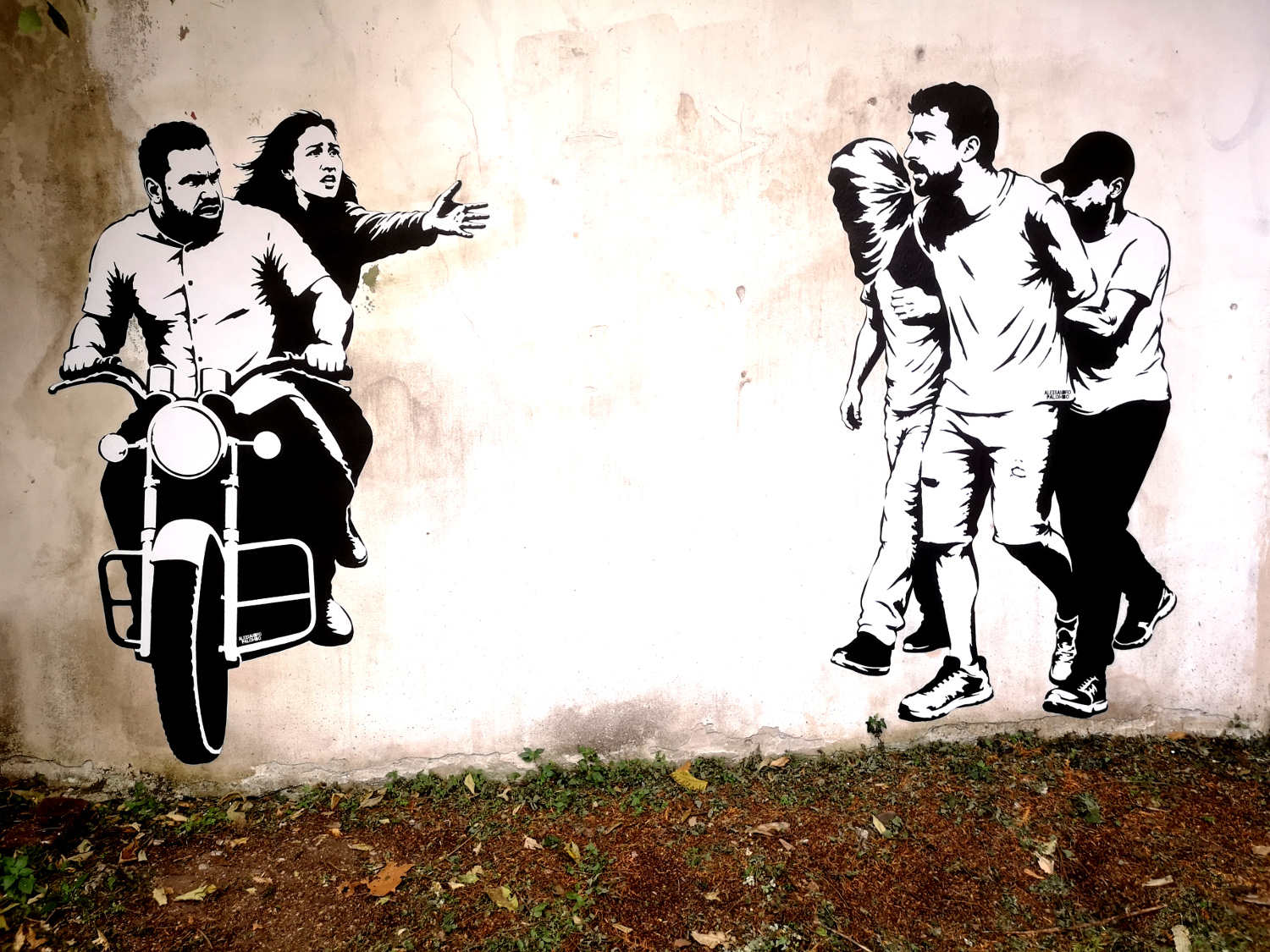 Un mural en el exterior de la Galería de Arte Moderno de Milán evoca el ataque y los secuestros del 7 de octubre de 2023