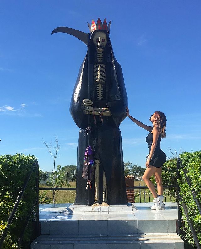 Macarena Hanna Bustamante se muestra en sus redes devota de San La Muerte