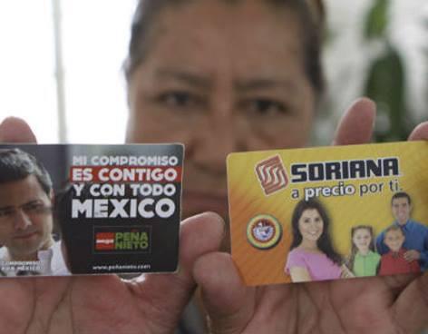 Morenistas aseguran que Peña Nieto utilizó tarjetas con dinero para despensa, con el fin de comprar votos en las Elecciones 2012 (Foto: Twitter/aostoaortega)