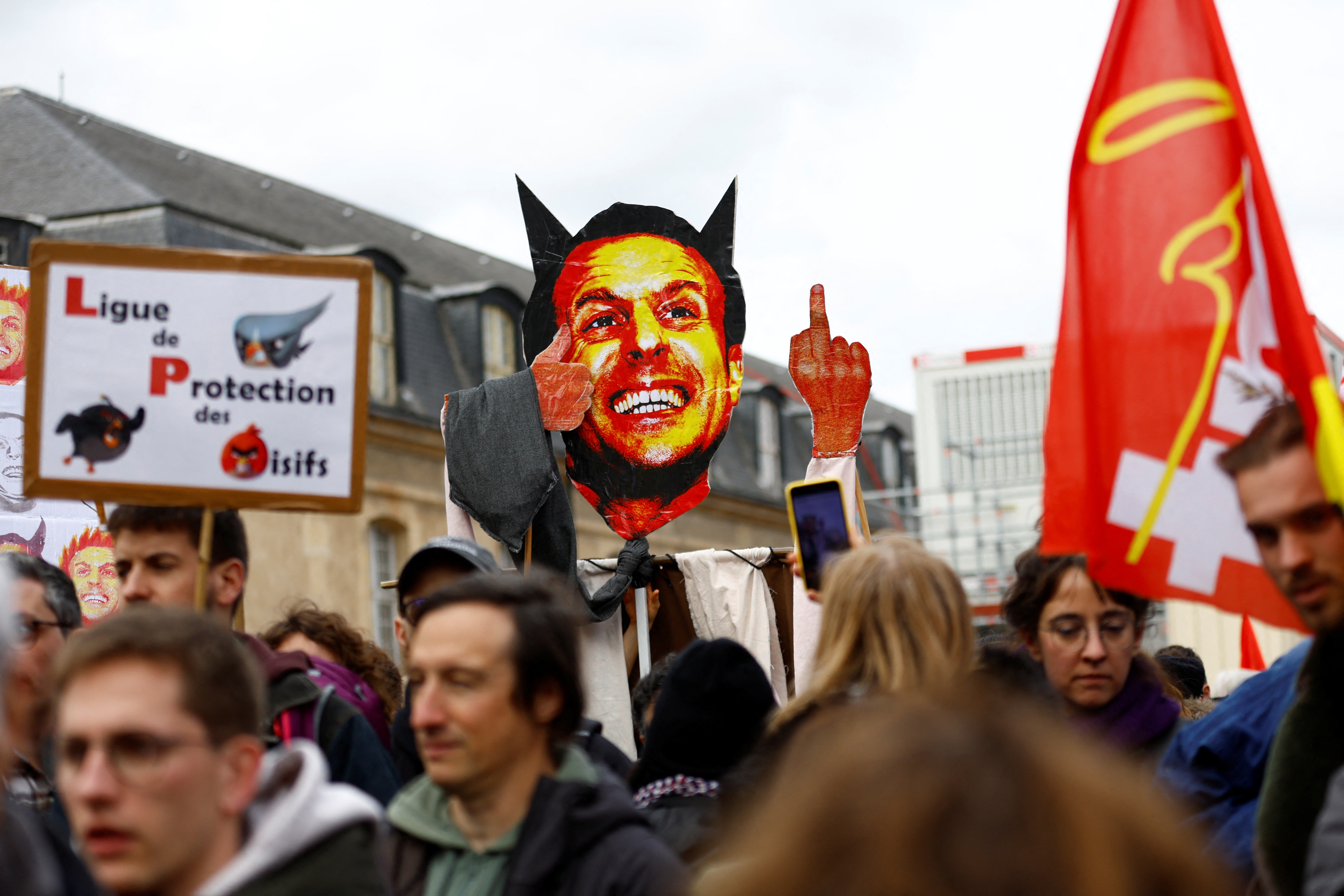 “París enfurecida”: los franceses volvieron a inundar las calles en todo el país para protestar contra la reforma de las pensiones
