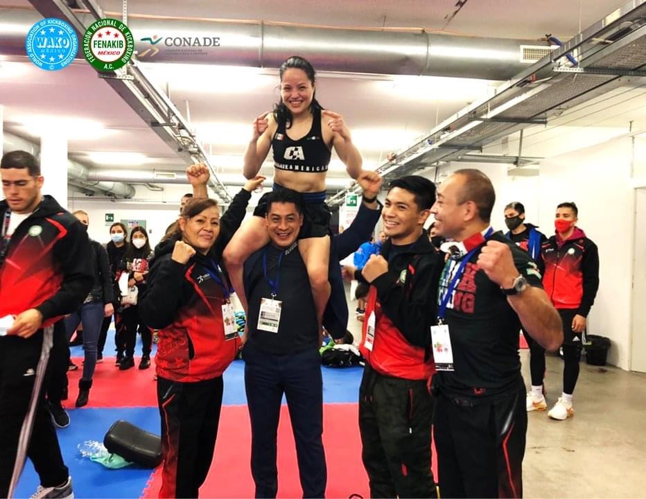 Melissa Martínez Aceves levantó el campeonato mundial de kickboxing en la categoría de K1, la más violenta de todas. (Foto: Federación Mexicana de Kickboxing)