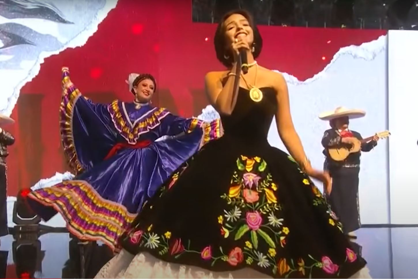 Ángela Aguilar es una de las cantantes más queridas en el medio (Foto: Youtube/DAZN)