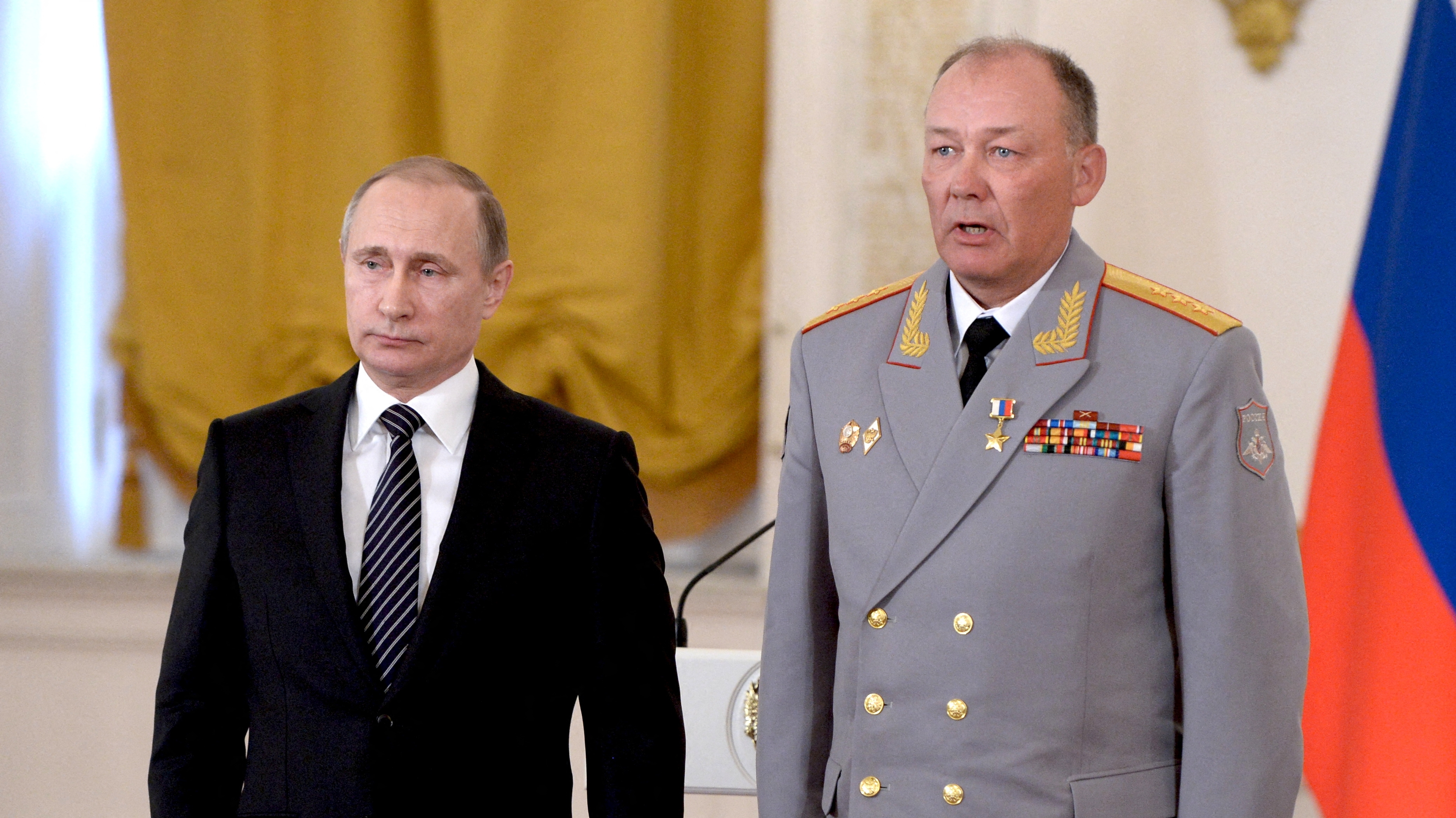 Putin junto al coronale general Alexander Dvornikov. Dvornikov será reemplazado por Surovikin (Sputnik/Alexey Nikolsky/Kremlin via REUTERS)