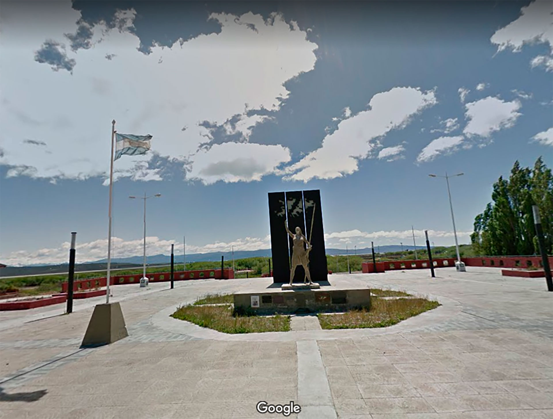 La plazoleta Héroes de Malvinas, en El Calafate, se puede recorrer con las herramientas de Google Maps