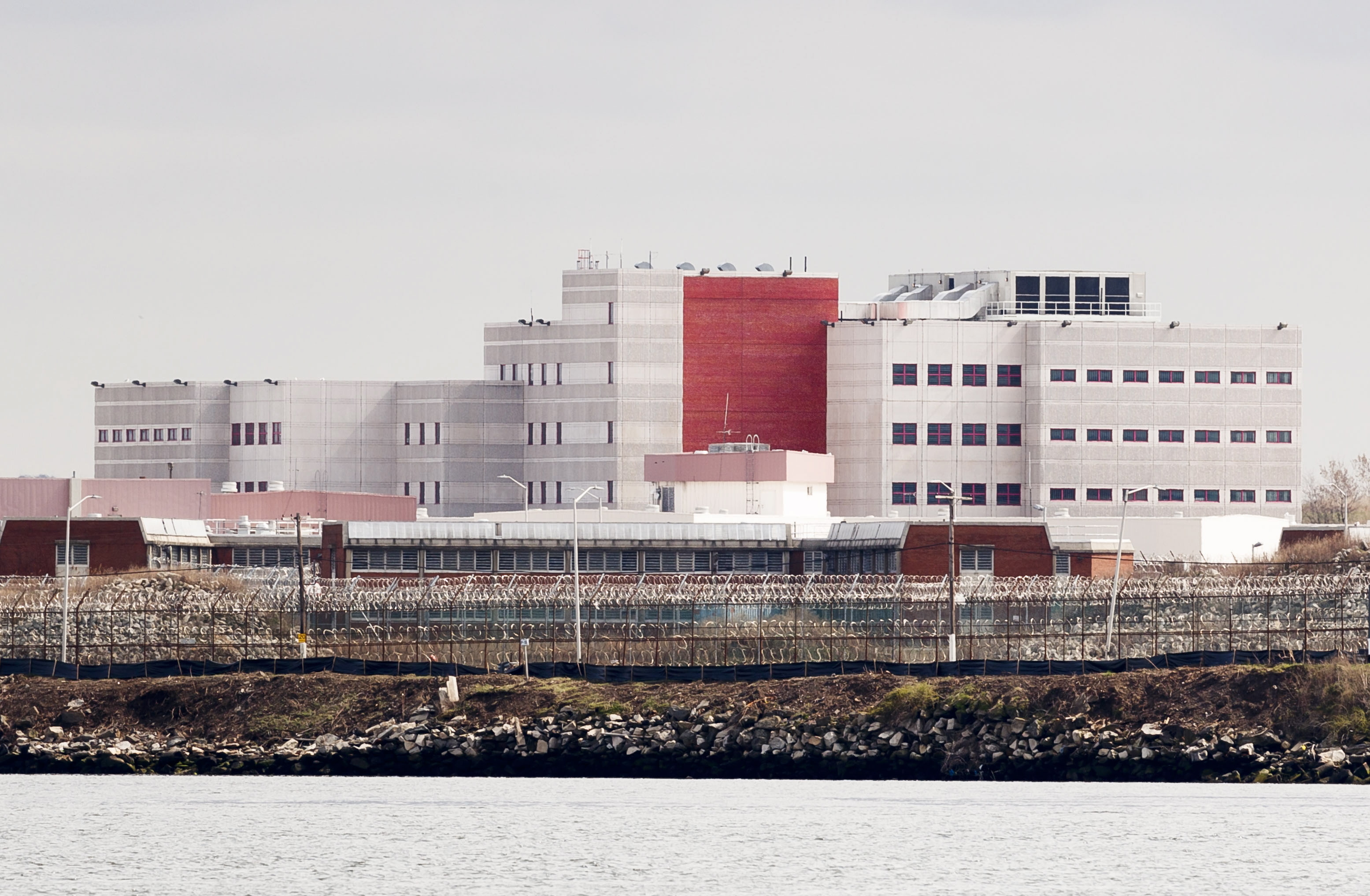Vista del complejo carcelario Rikers, en Nueva York, en una fotografía de archivo. EFE/Justin Lane 