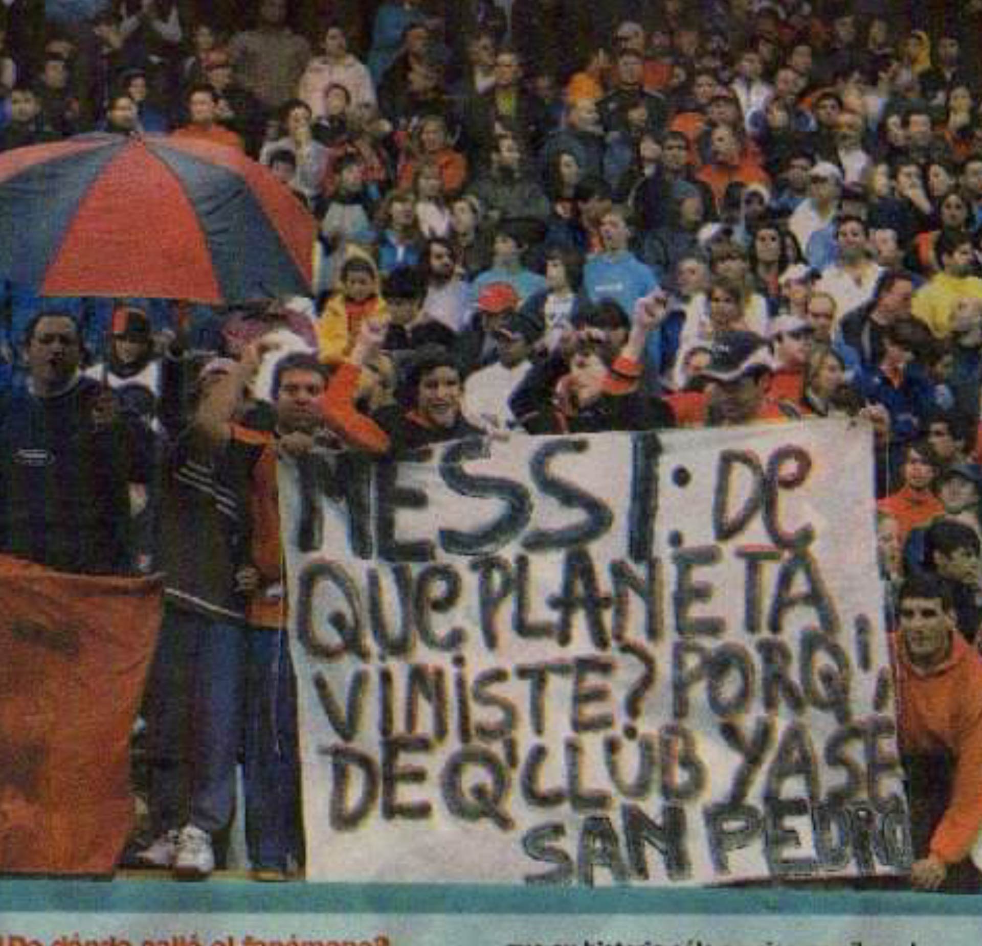 La bandera que el fanático que se sacó la foto con Messi le dedicó tras su recordado gol al Getafe en 2007