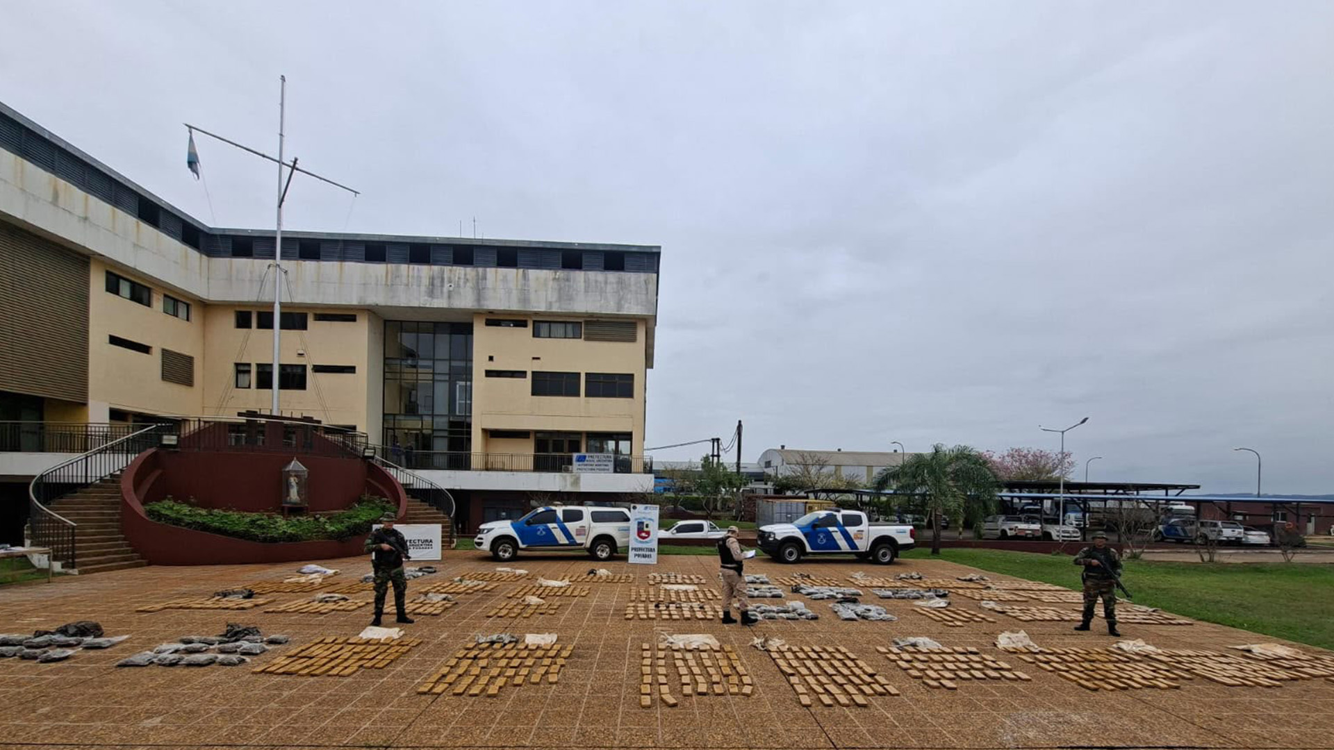Hallaron un cargamento de marihuana valuado en m&aacute;s de $3.300 millones en la frontera entre Argentina y Paraguay