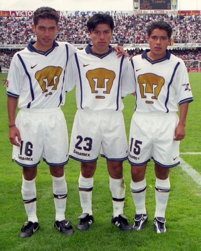 Raúl Alpízar debutó en 1999 con Pumas como defensa (Instagram/ @raul23alpizar)
