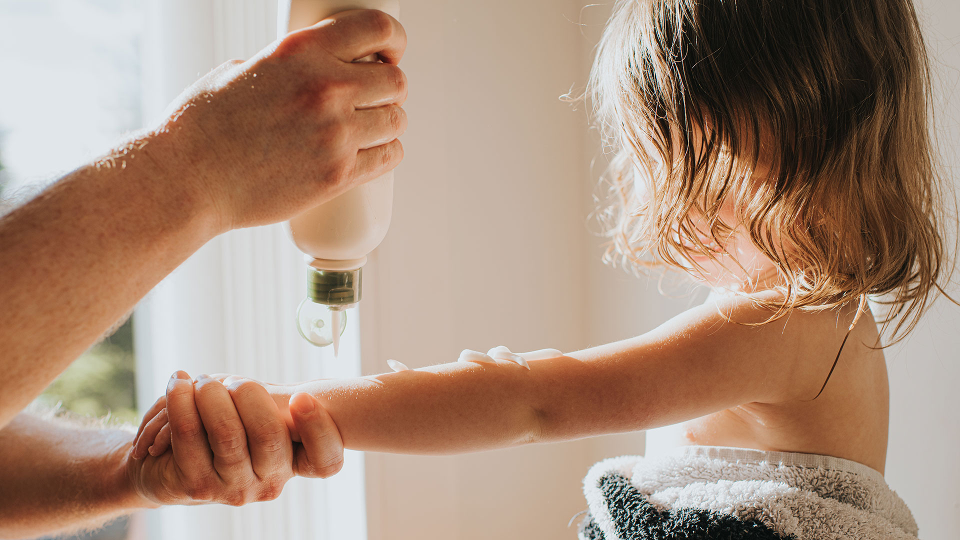 Entre un 10% y 30 % de los niños padece dermatitis atópica (Getty)