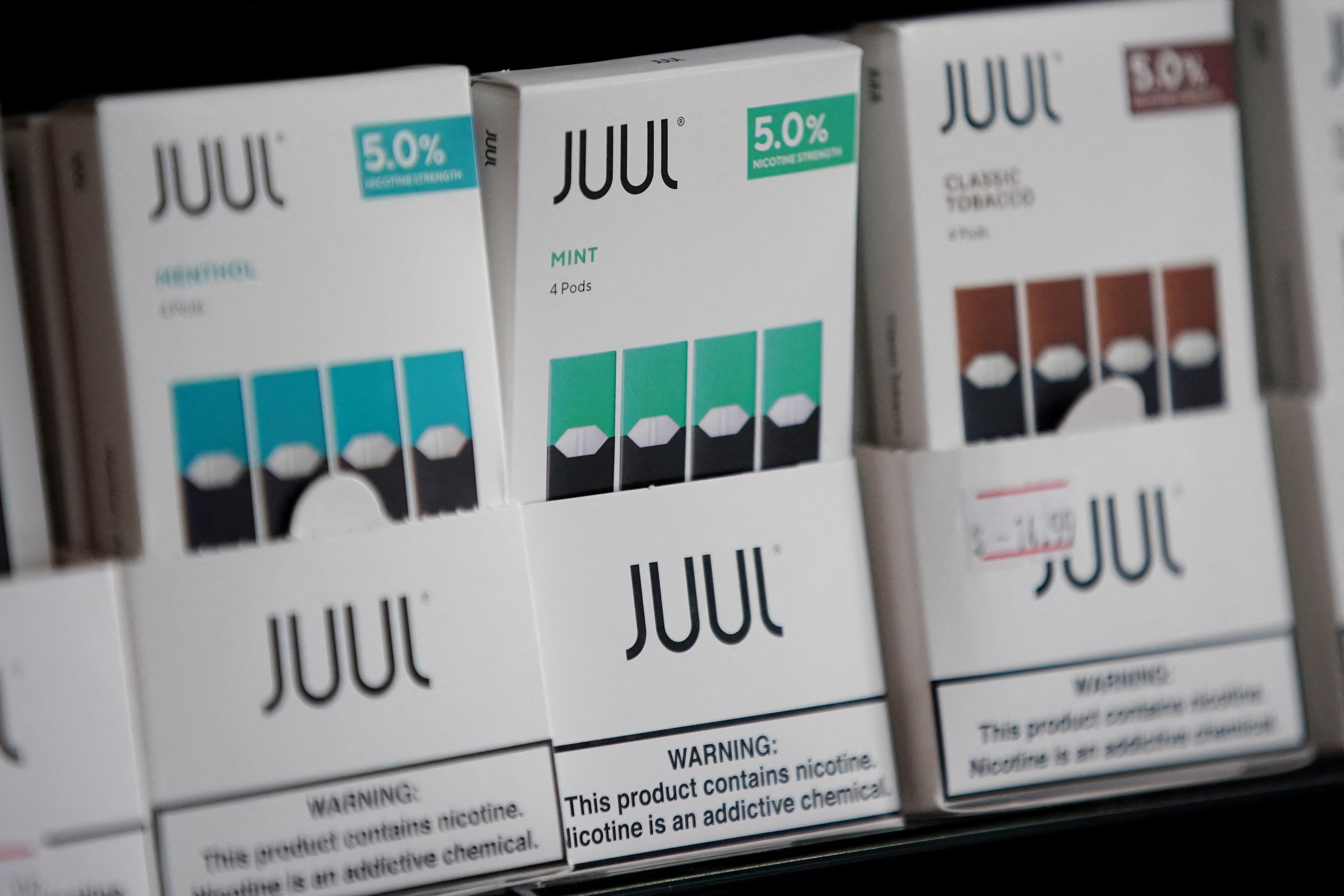 Juul y Altria se enfrentan el primer juicio por las estrategias de venta de los cigarrillos electrónicos