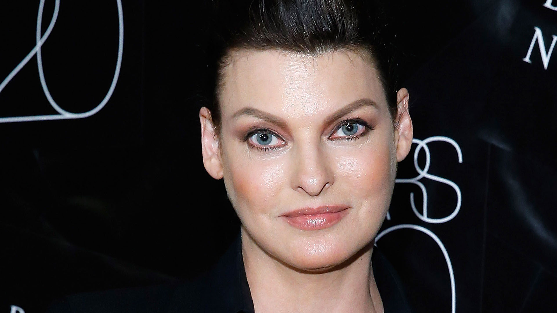 Linda Evangelista reveló que la clínica donde se realizó un tratamiento  estético le habría ocultado los riesgos - Infobae