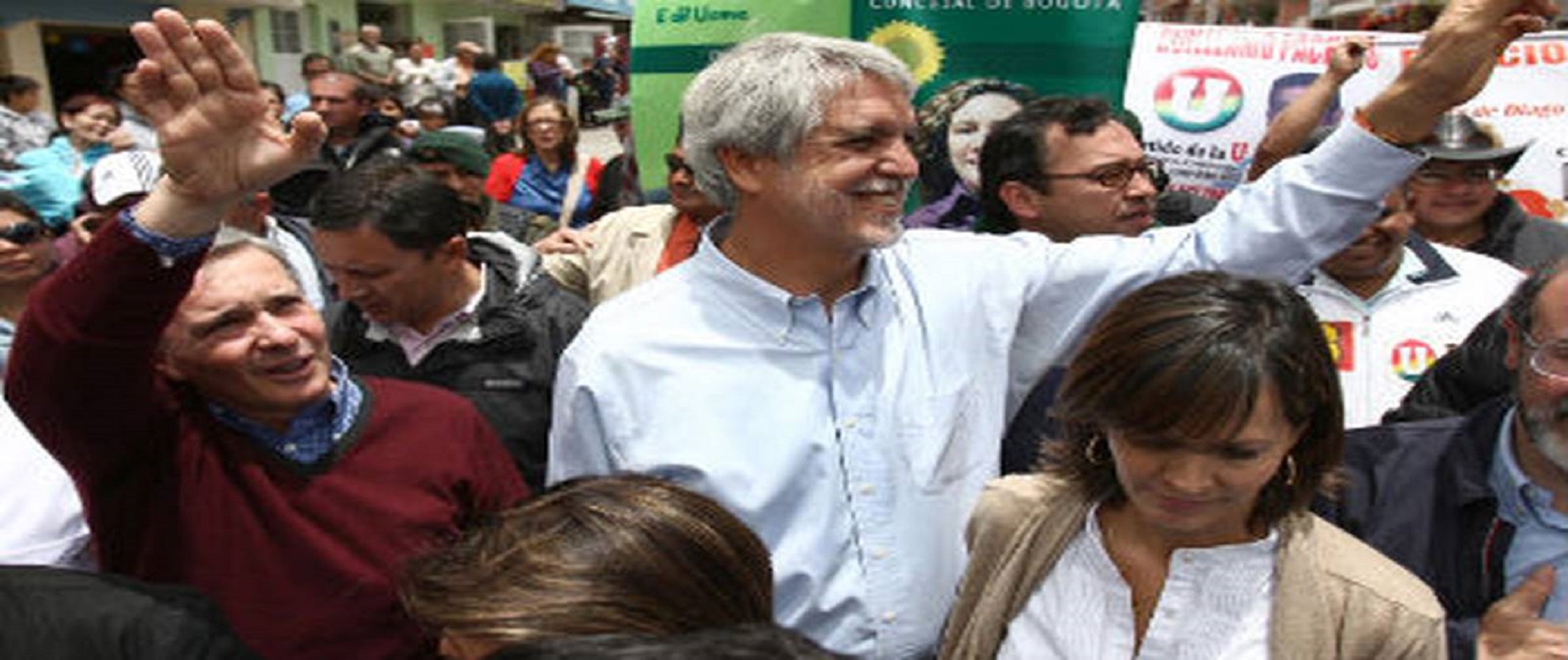 Uribe y Peñalosa en campaña por alcaldía 2011.
Crédito Revista Semana.