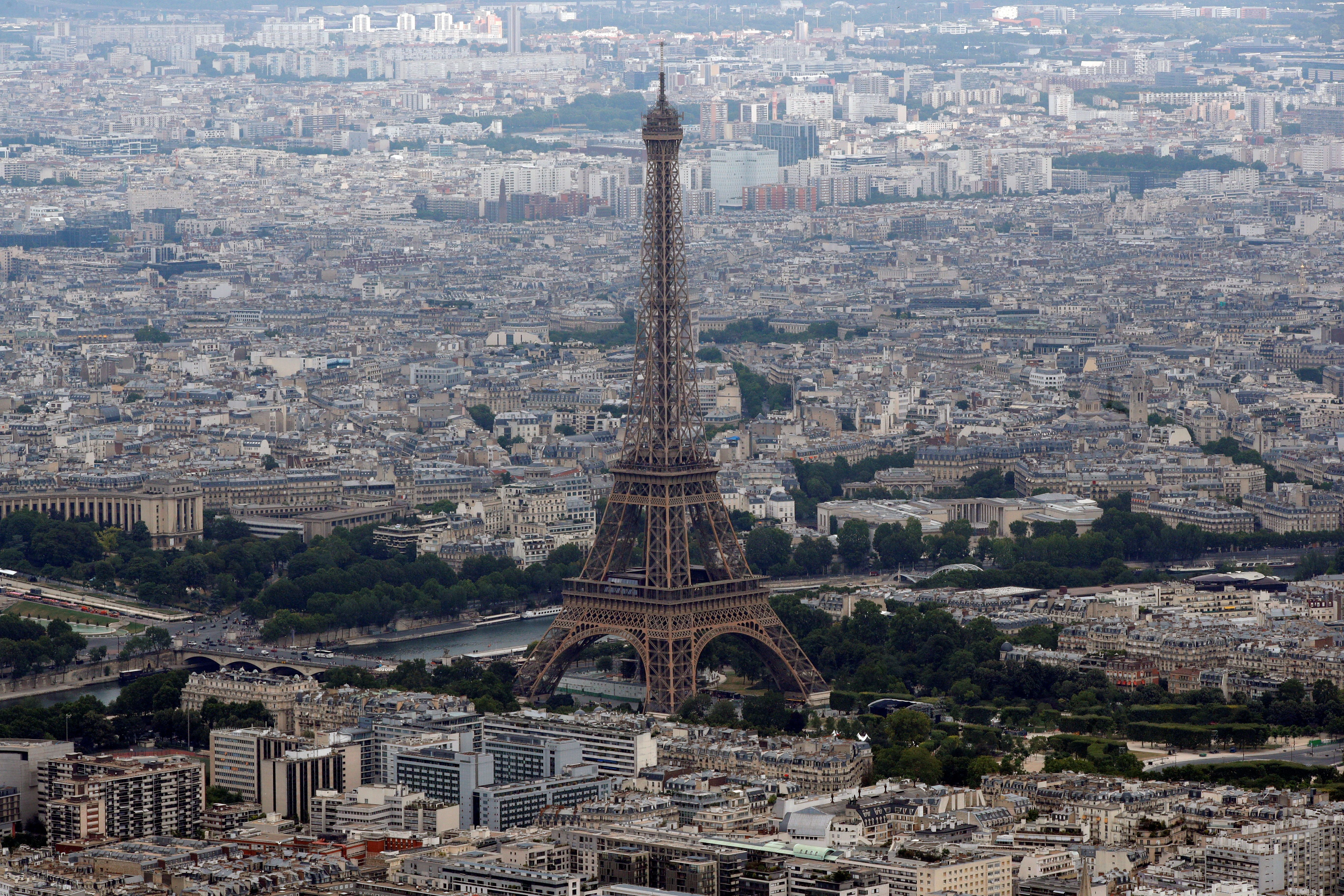 La familia del marqués vio la luz en Paris con una fortuna tambaleante (REUTERS/Philippe Wojazer/File Photo)