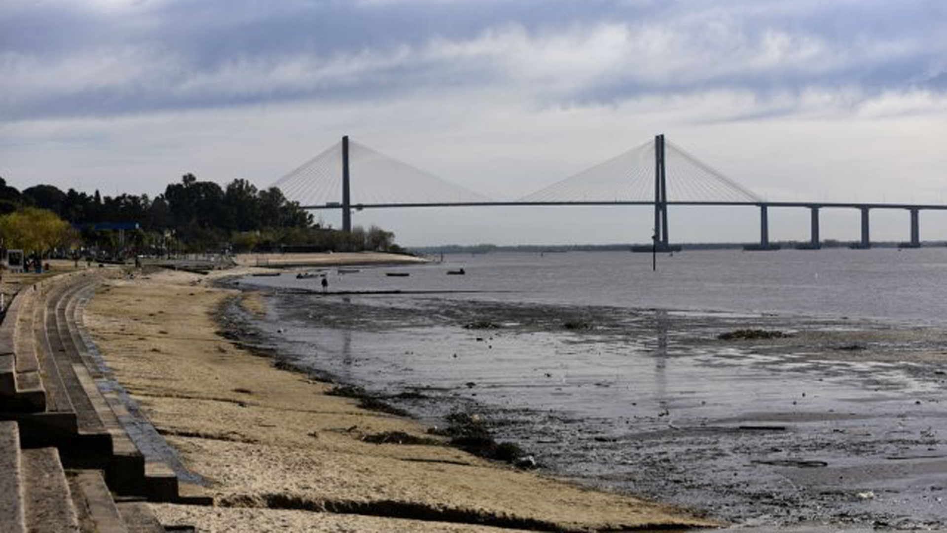 El Instituto Nacional del Agua informó que el nivel del río Paraná volvió a descender en varias ciudades de Entre Ríos