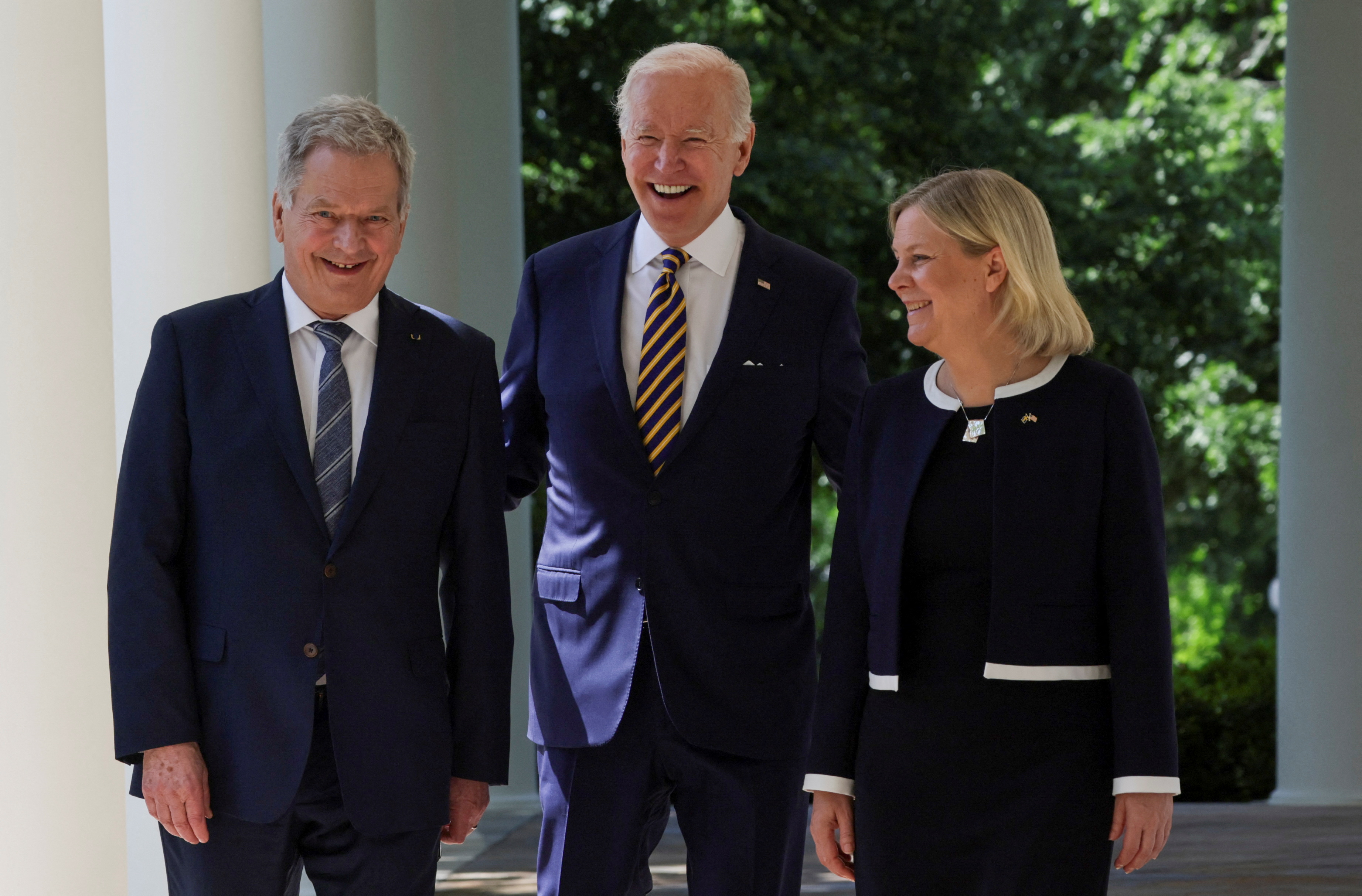 Biden anunció que este mismo jueves iniciará el proceso para que el Congreso estadounidense ratifique “rápidamente” las solicitudes de entrada de esos países nórdicos en la Alianza Atlántica (REUTERS/Evelyn Hockstein)