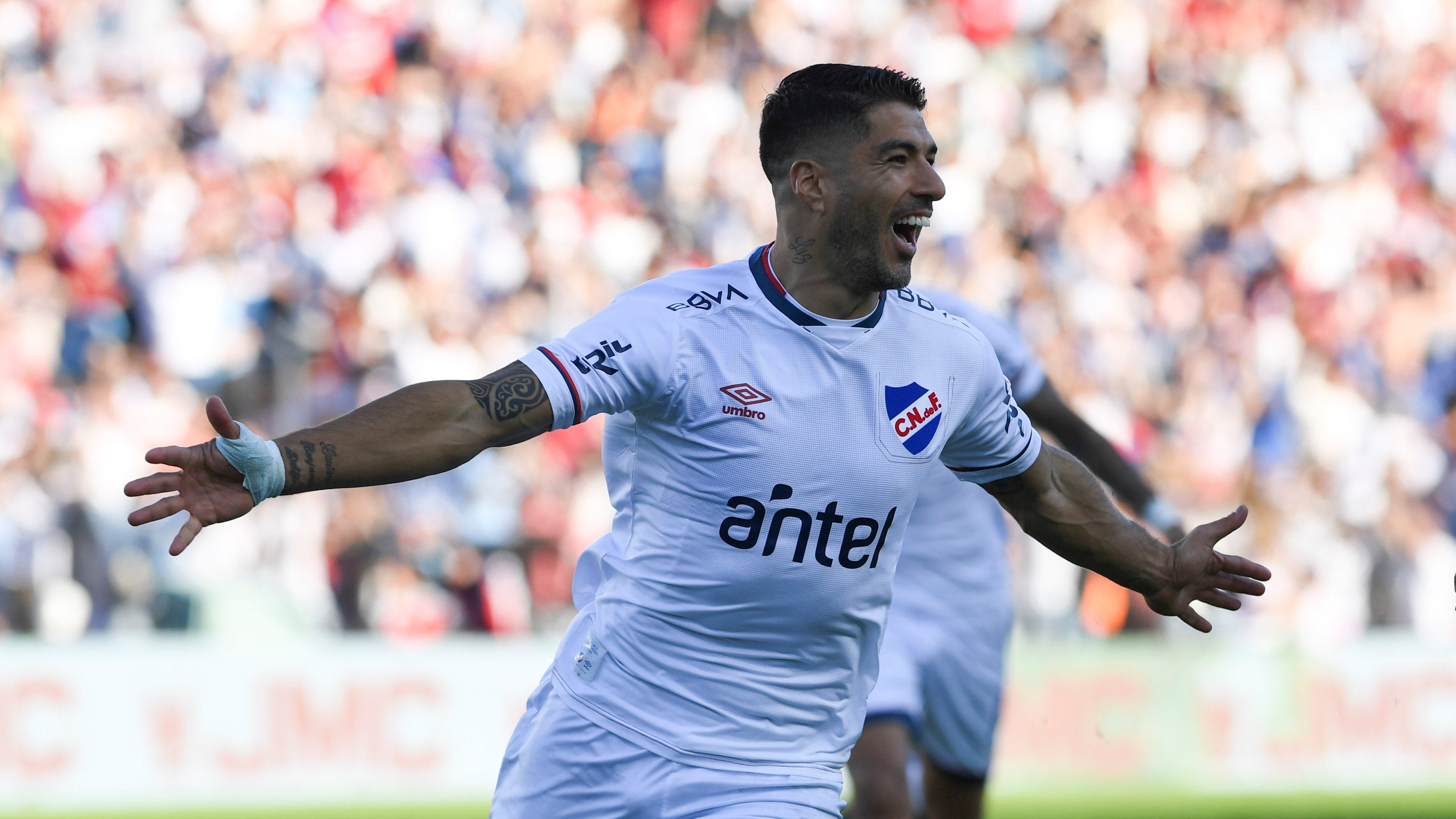 Gol de Suárez y la Tabla Anual para Nacional. Campeonato Uruguayo