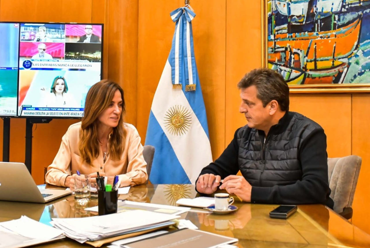 El aumento fue anunciado tras la reunión entre los ministros de Desarrollo Social y Economía, Victoria Tolosa Paz y Sergio Massa