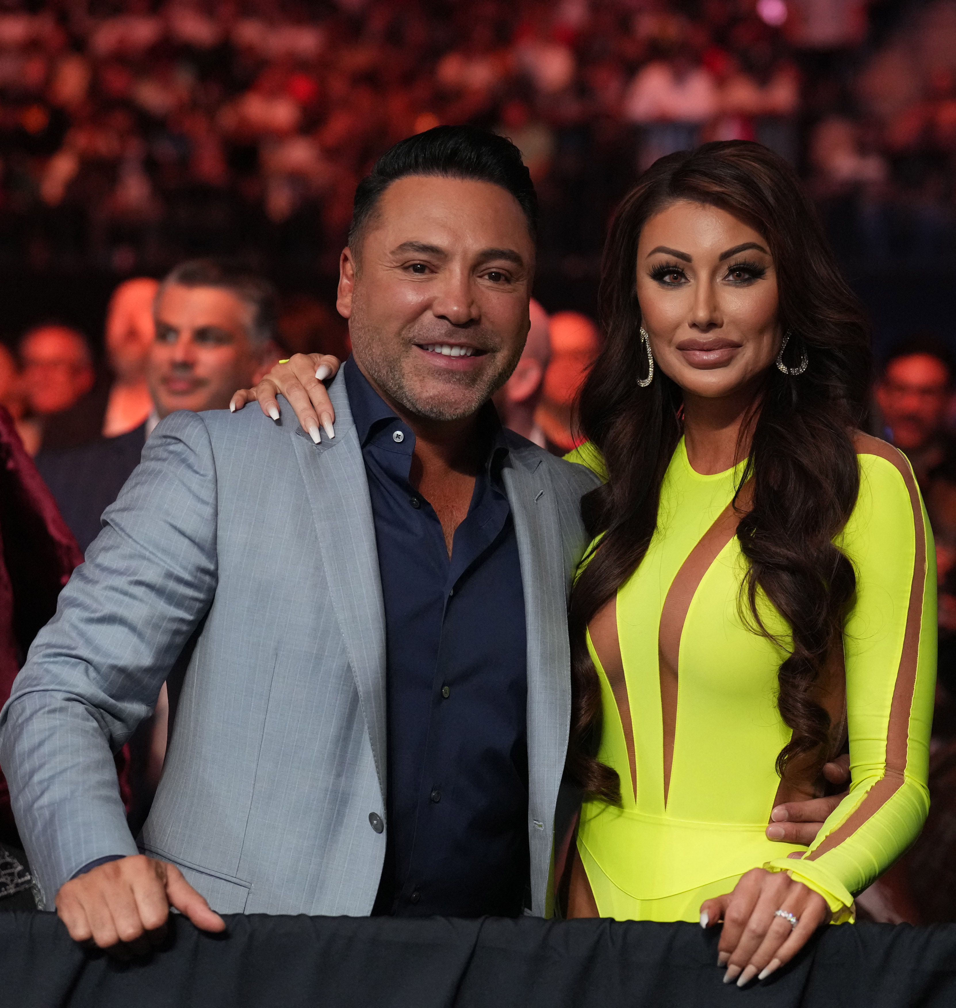 Oscar de la Hoya y su novia generan polémica en redes tras publicar video  bailando semidesnudos - Infobae