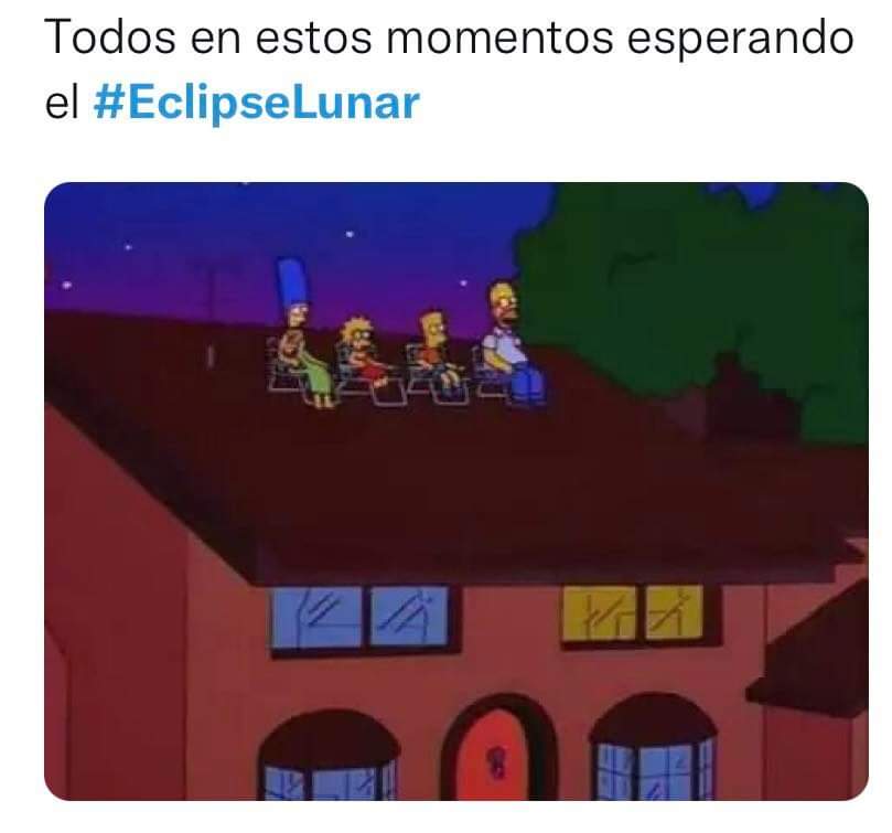 El eclipse lunar provocó una invasión de divertidos memes en las redes sociales