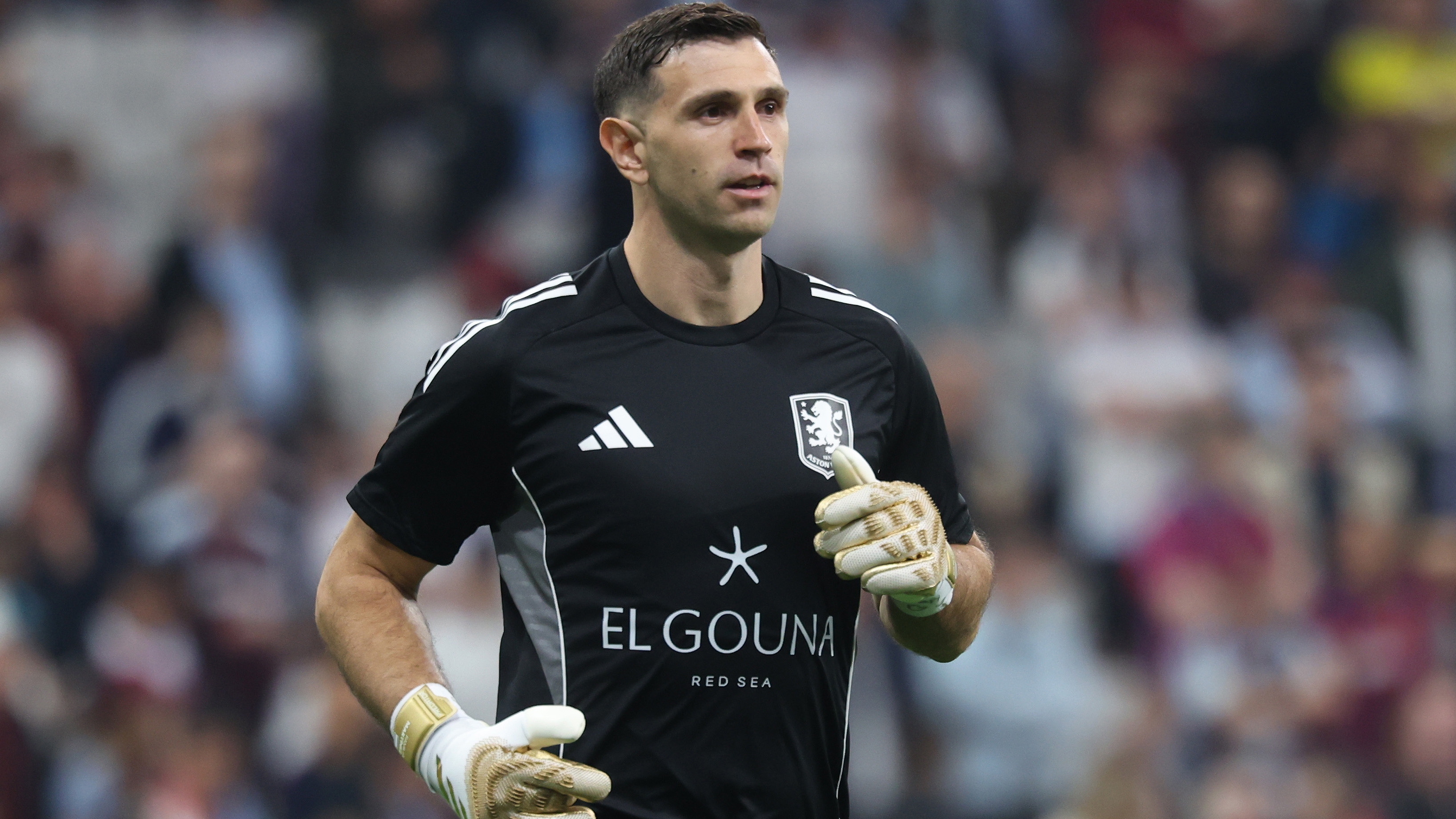 La estrepitosa ca&iacute;da del Aston Villa en medio de las dudas sobre el futuro de Dibu Mart&iacute;nez: 