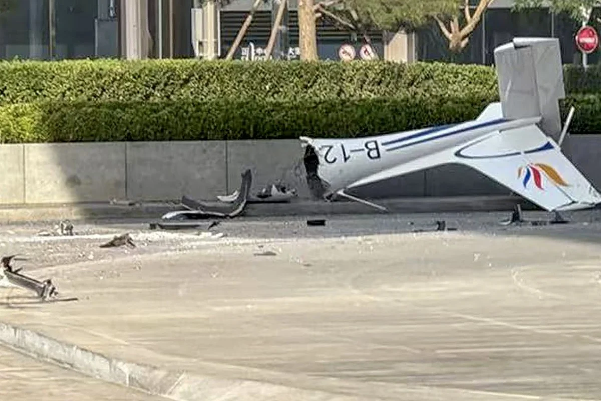 Se estrell&oacute; un avi&oacute;n en la Citic Tower, el edificio m&aacute;s alto de Beijing